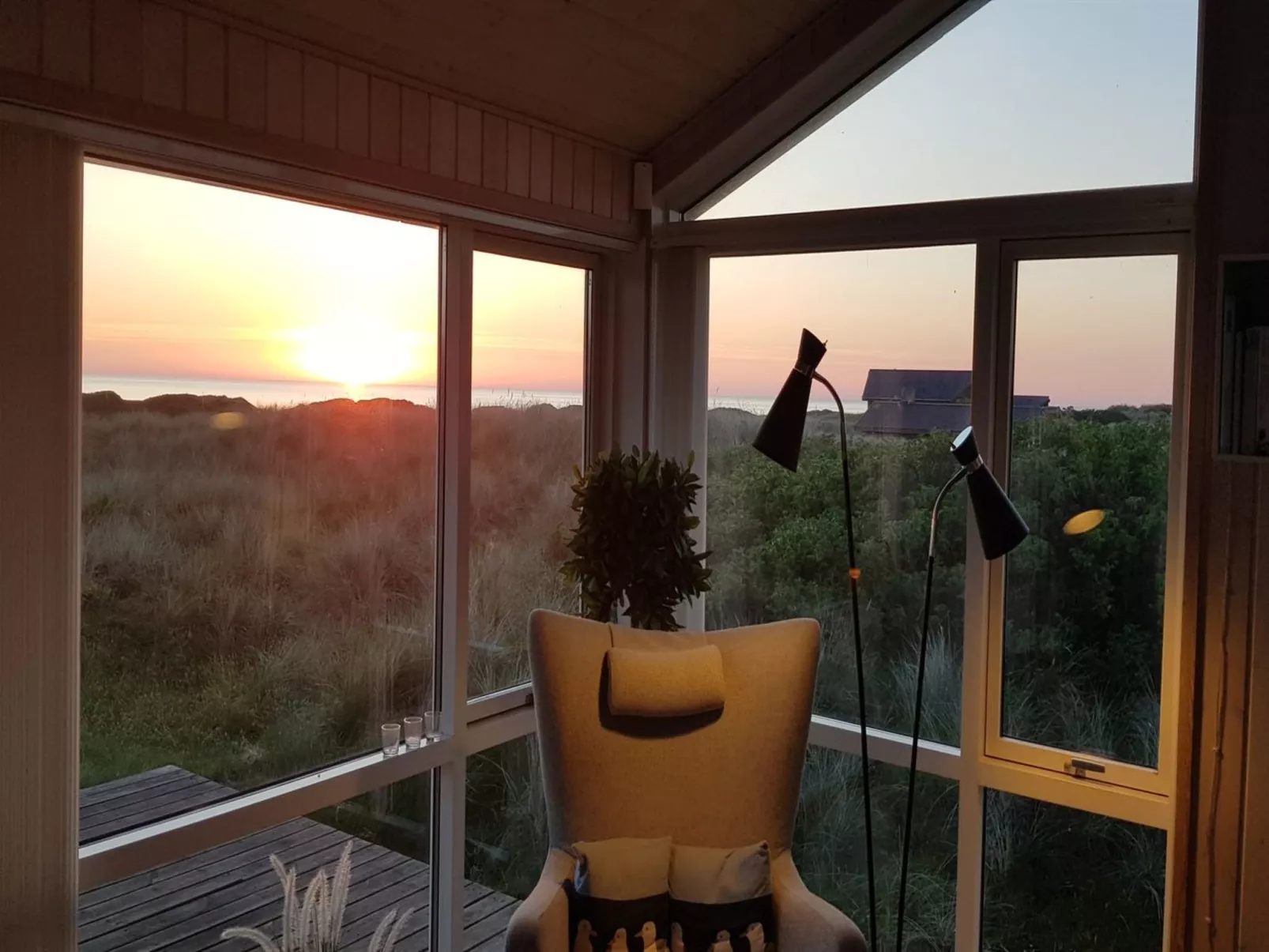 "Lauri" - 350m from the sea-Binnen