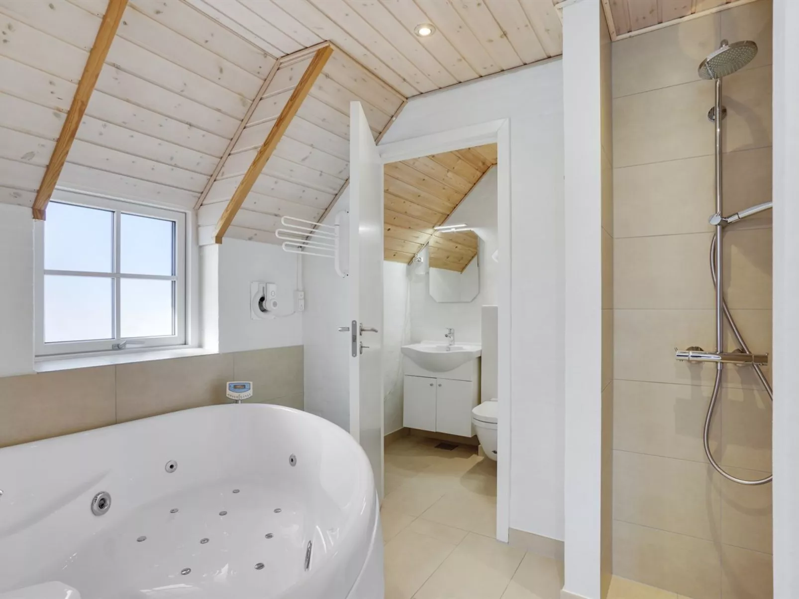 "Lavina" - 950m from the sea-Binnen