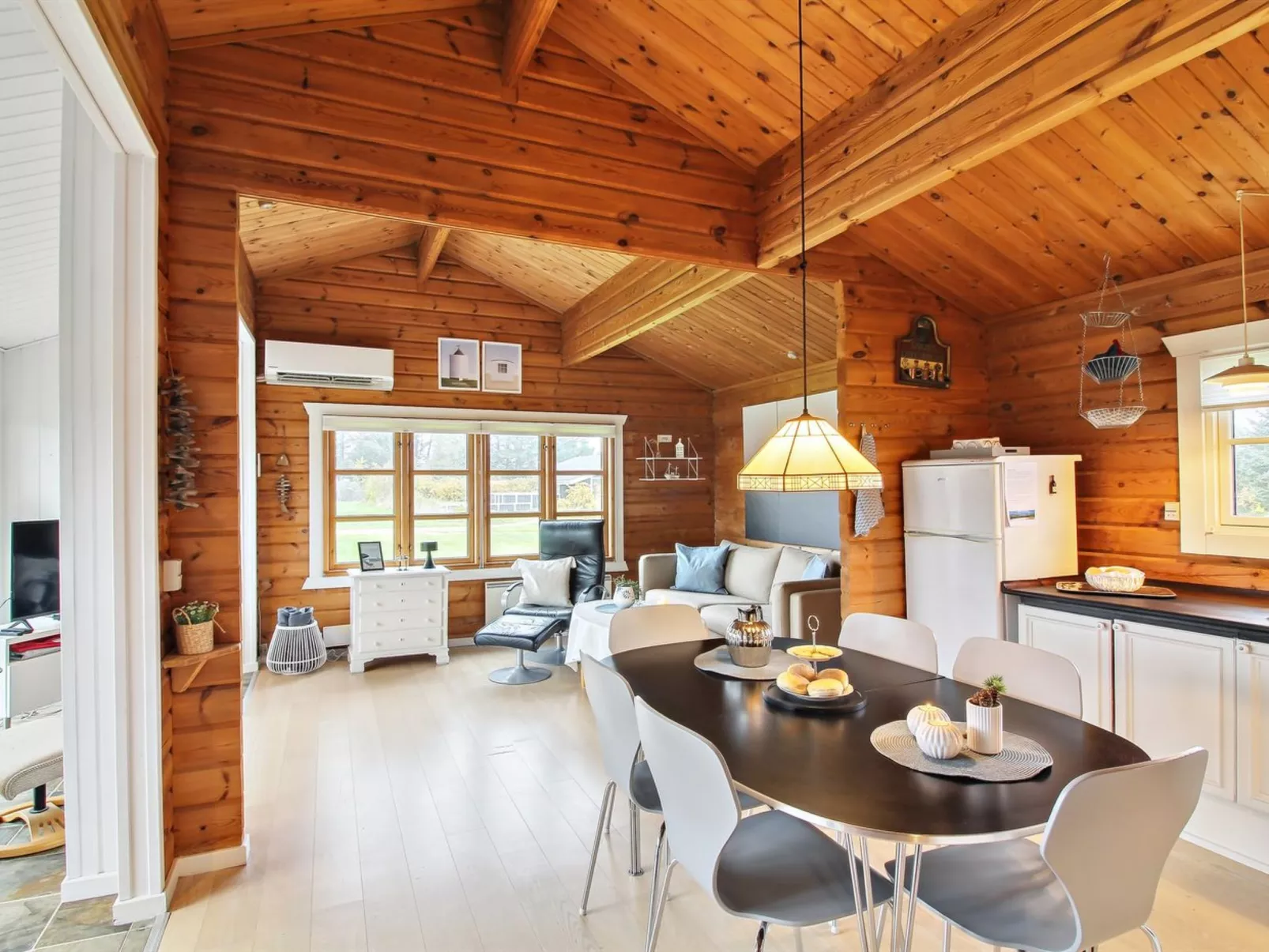 "Awarth" - 500m from the sea-Binnen