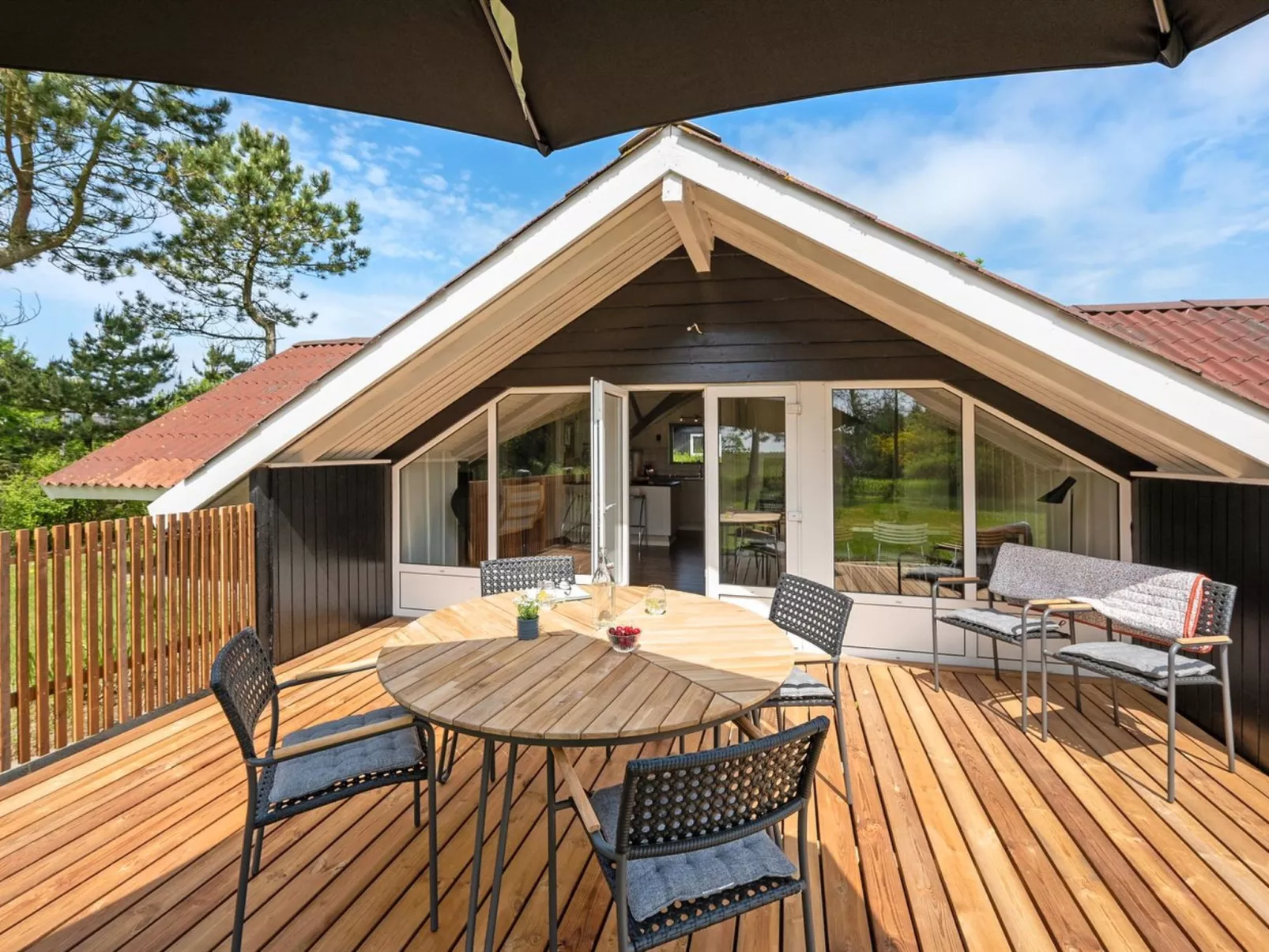 "Cornelia" - 100m to the fjord-Buiten