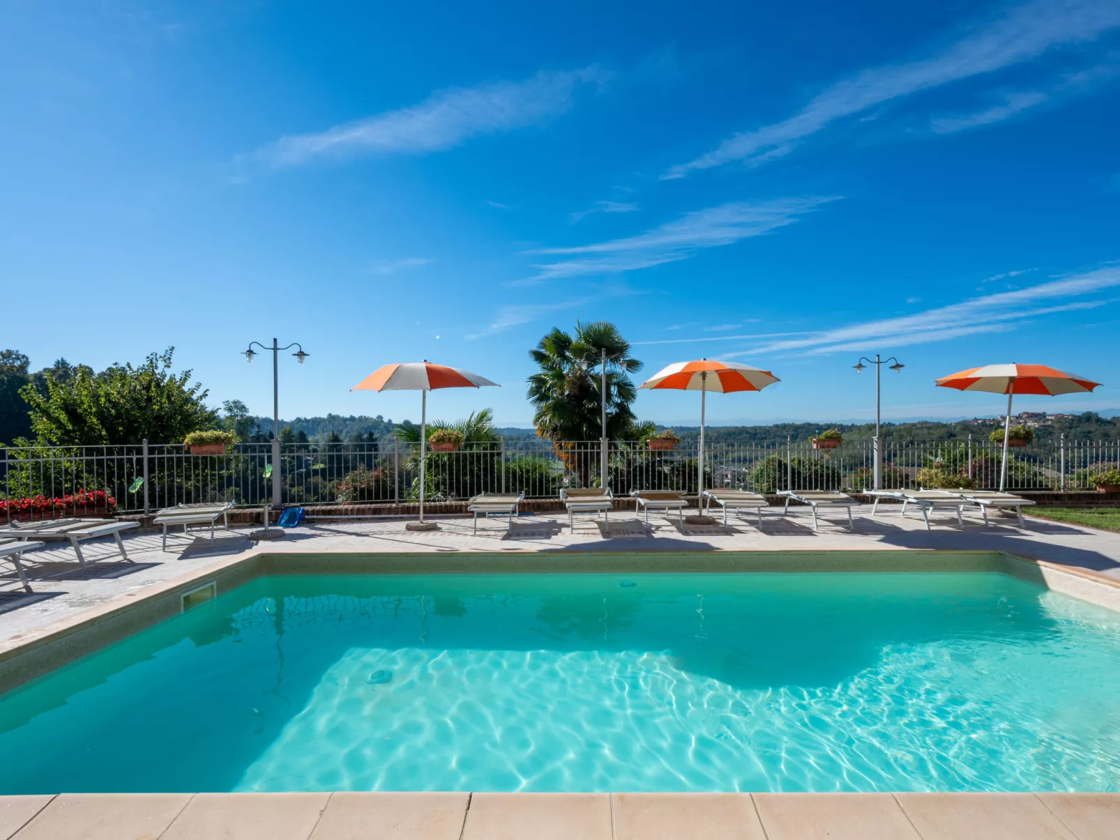 Le Rose d'Antan-Buiten