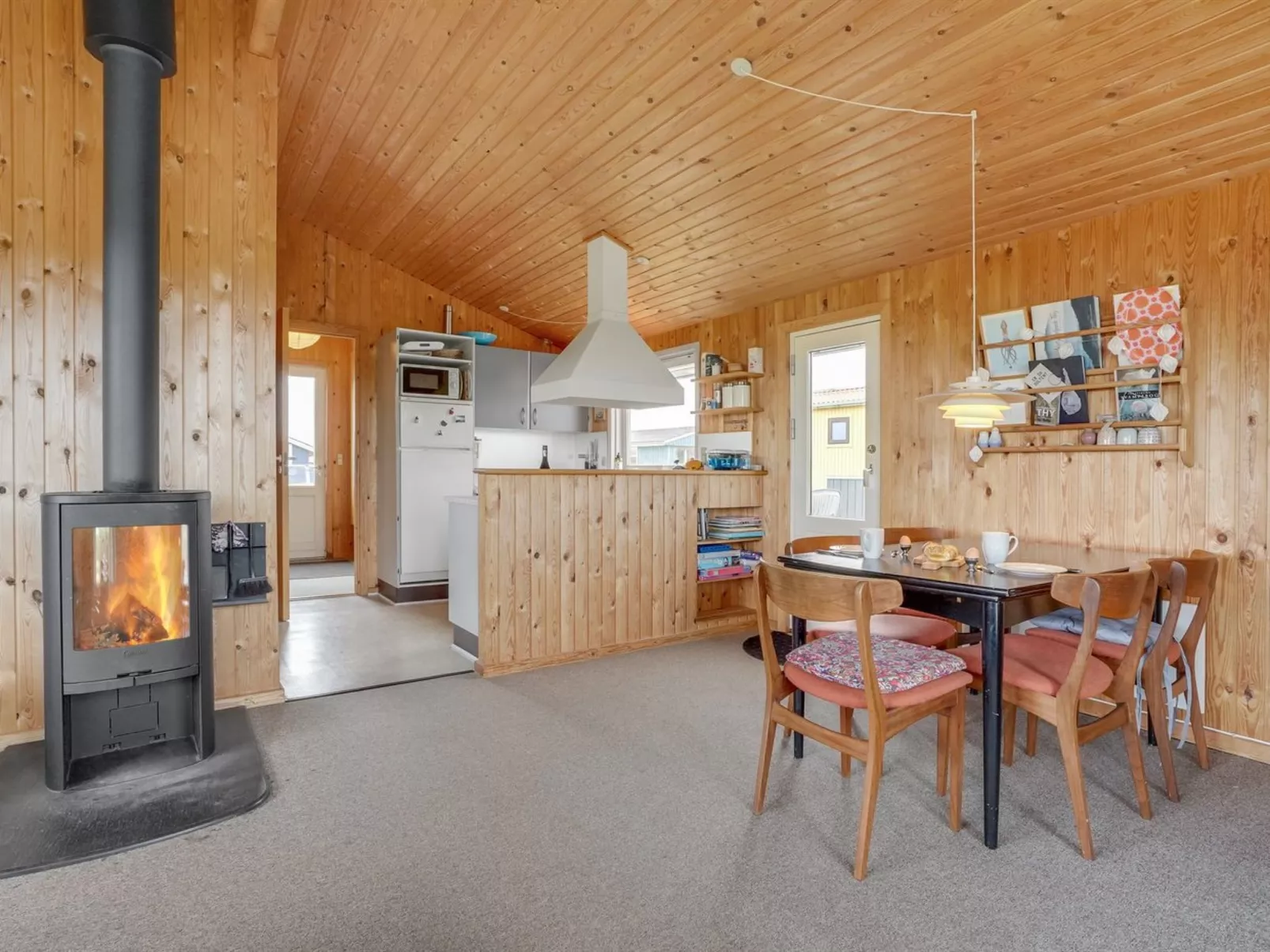 "Svea" - 400m from the sea-Binnen