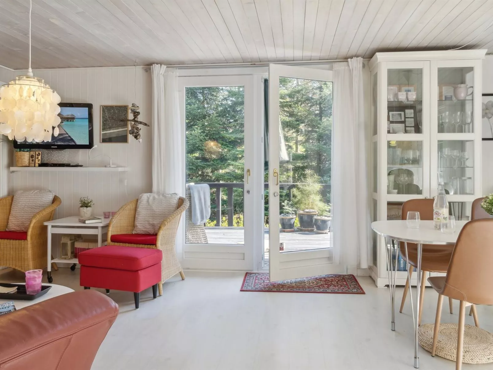 "Arild" - 10m from the sea-Binnen