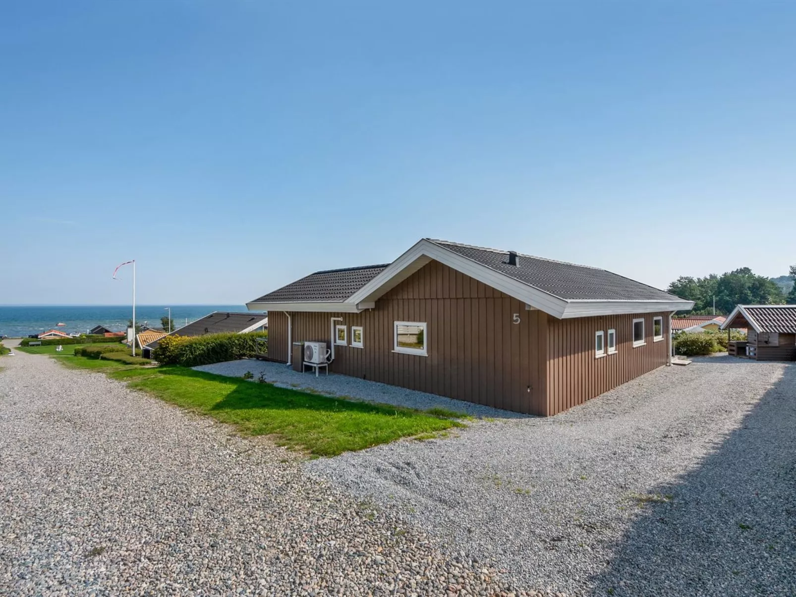 "Ebbeline" - 150m from the sea-Buiten