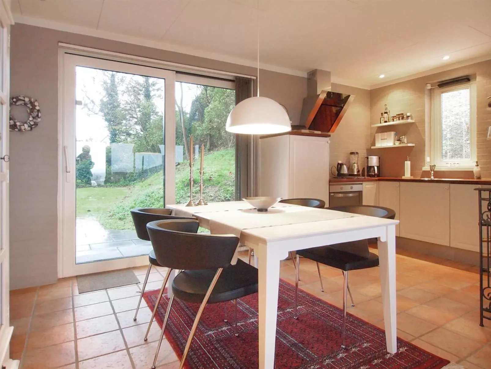 "Laila" - 50m from the sea-Binnen