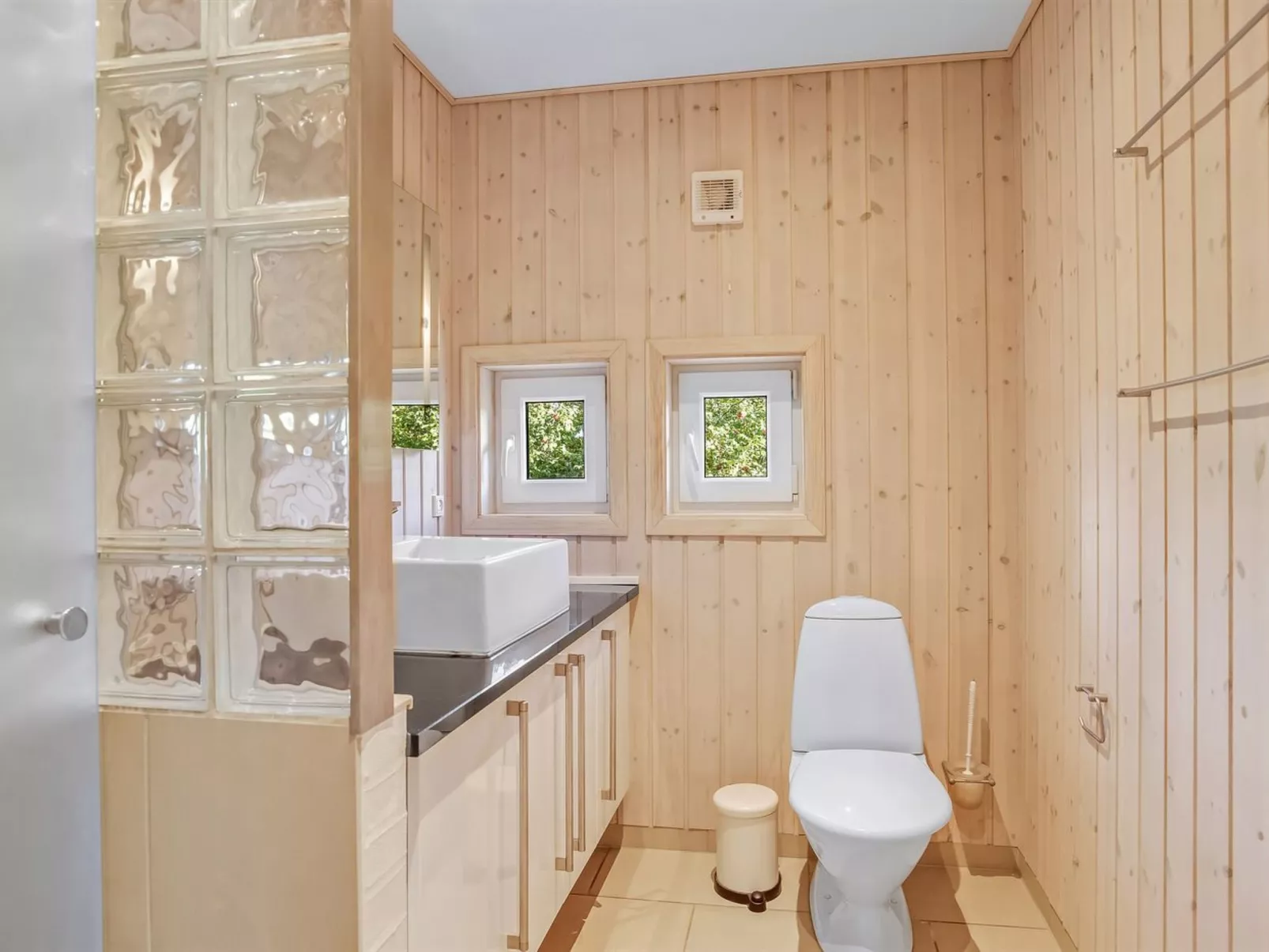 "Skamhals" - 700m from the sea-Binnen