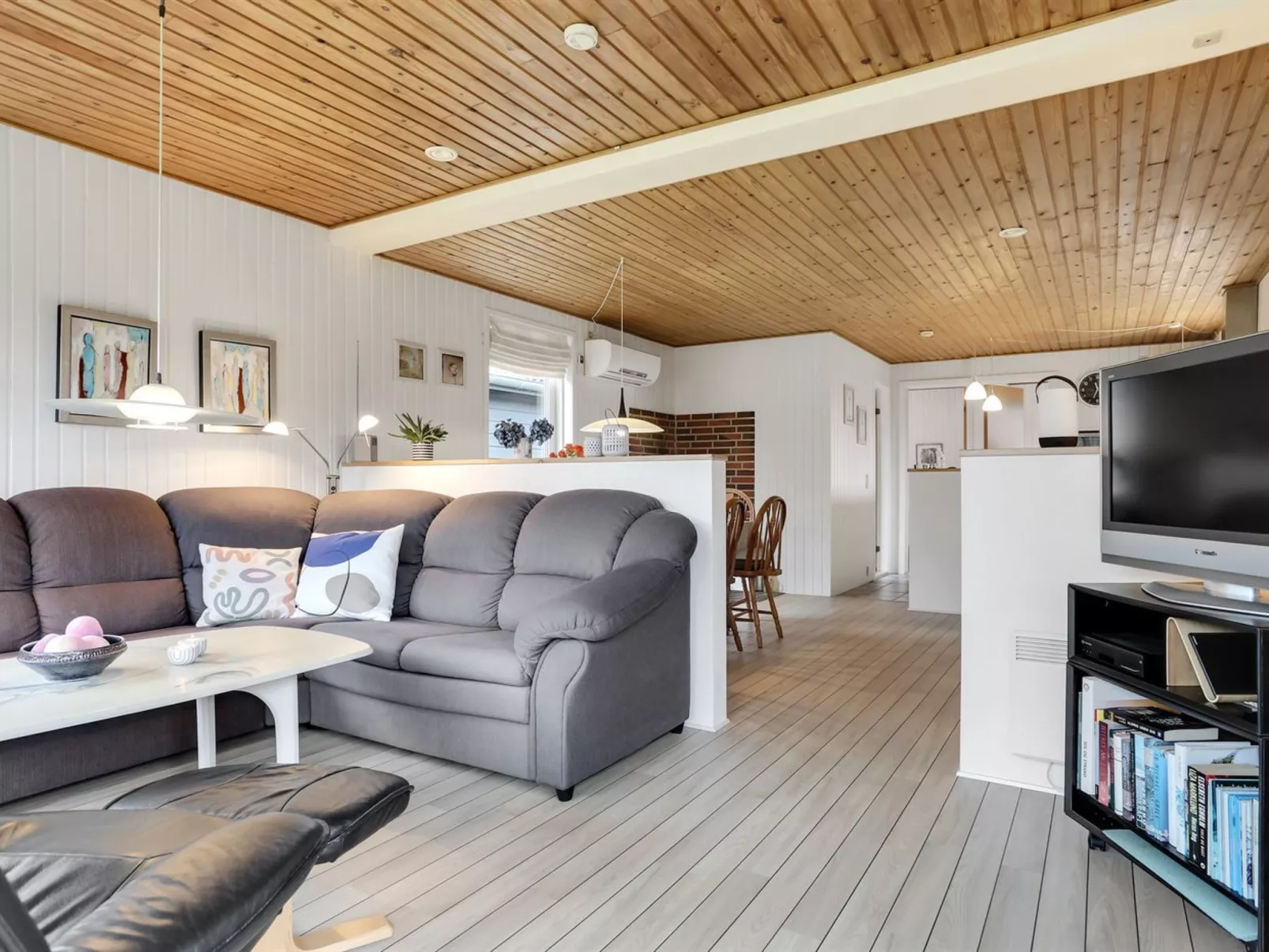 "Blek" - 300m from the sea-Binnen