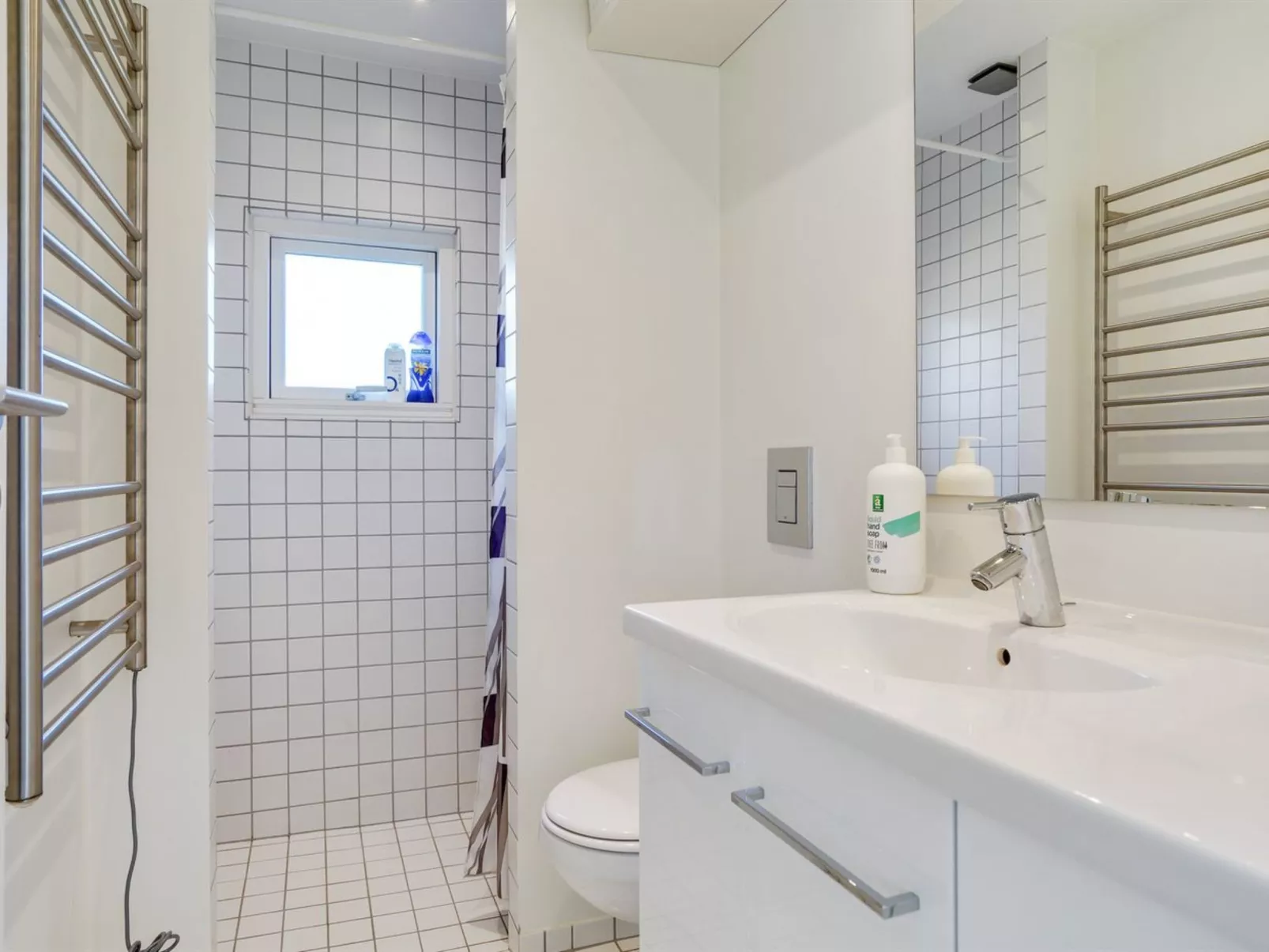 "Rosmarie" - 600m from the sea-Binnen