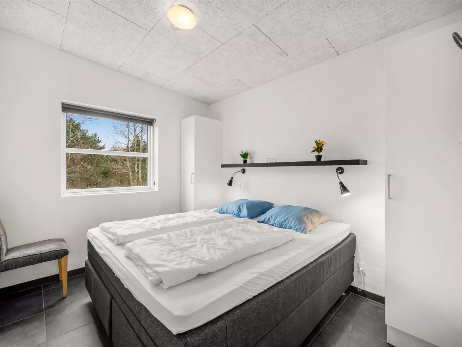 "Jarven" - 500m to the fjord-Binnen