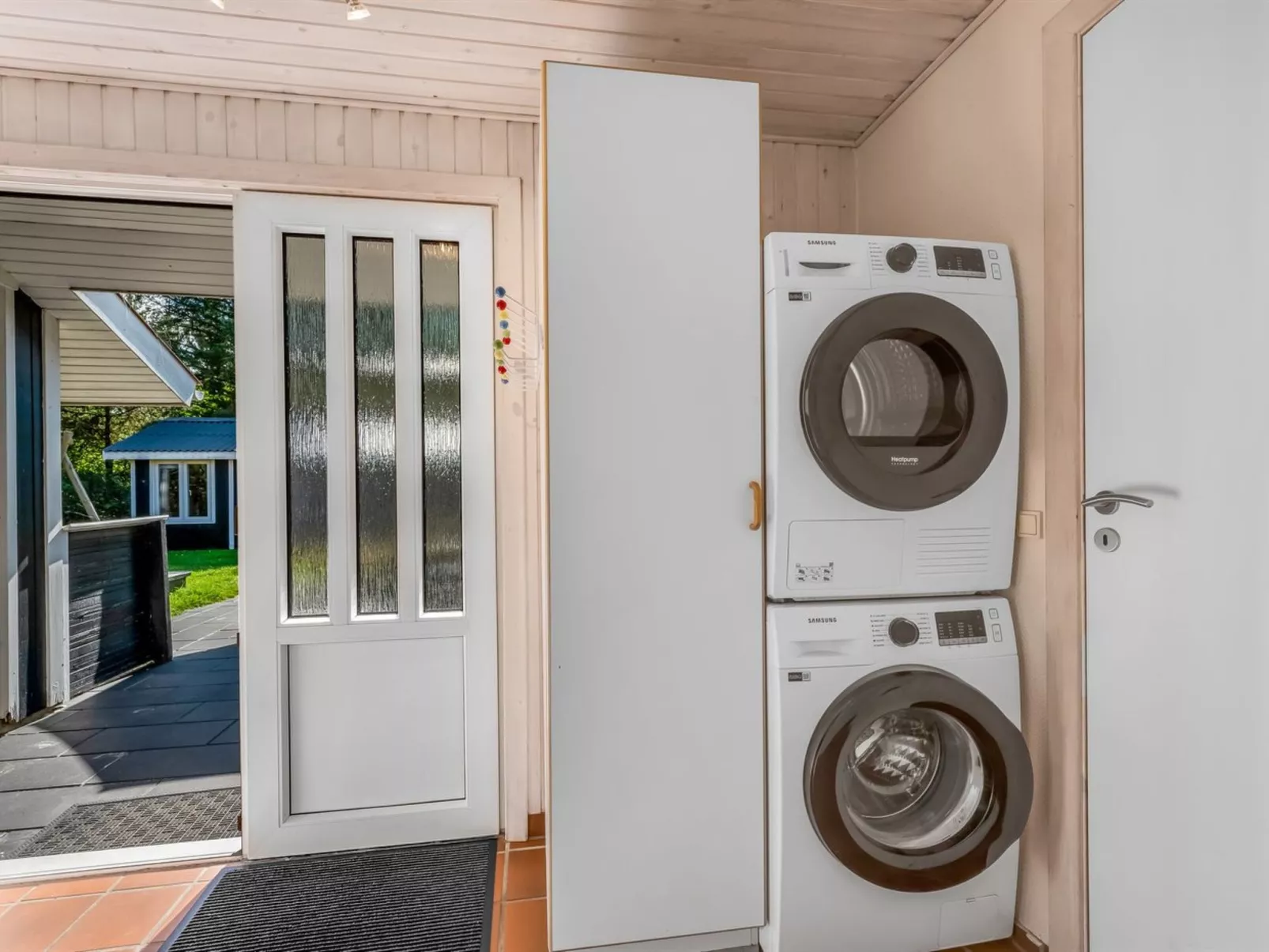 "Yall" - 1km from the sea-Binnen