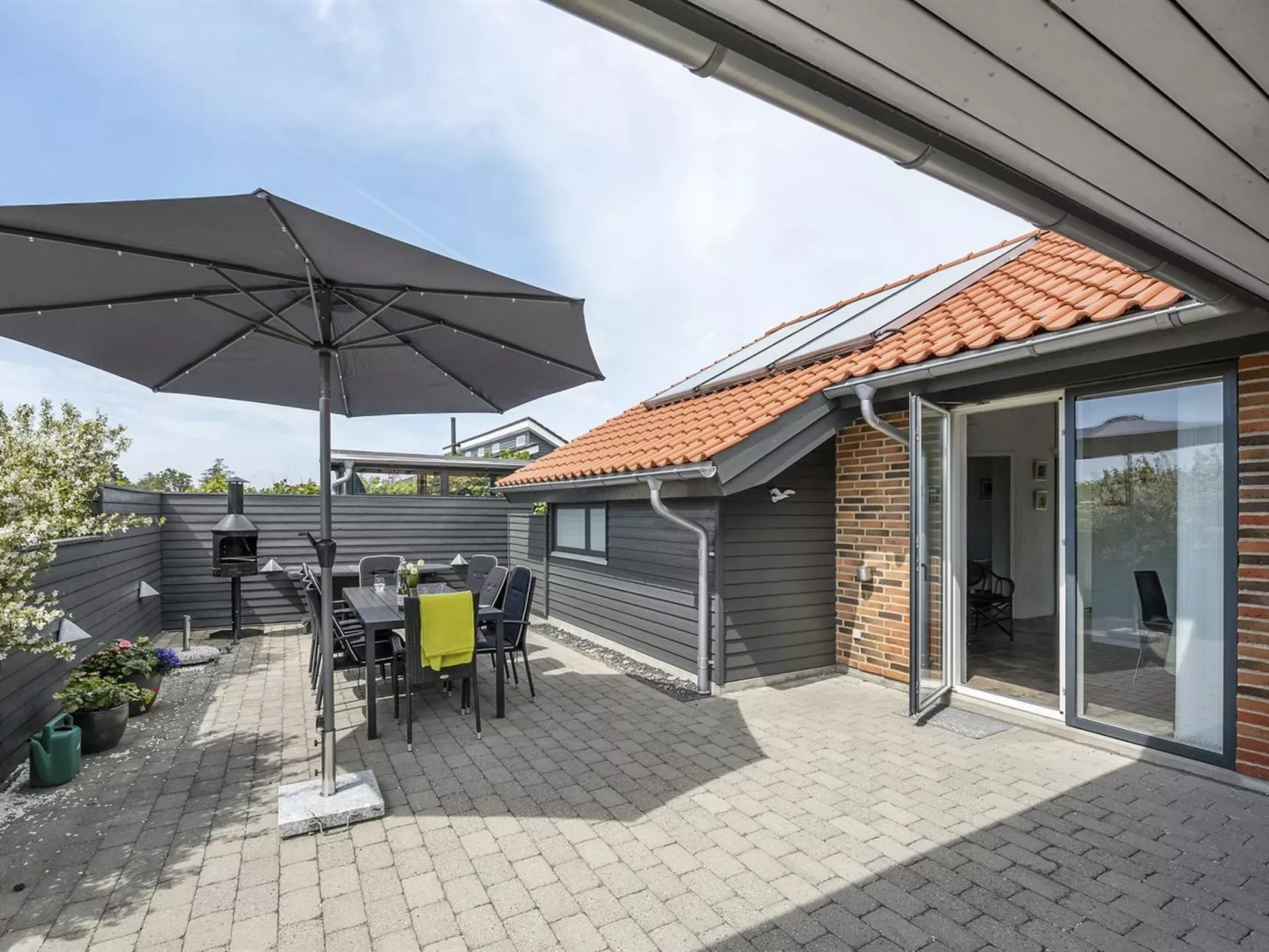 "Donka" - 300m to the fjord-Buiten