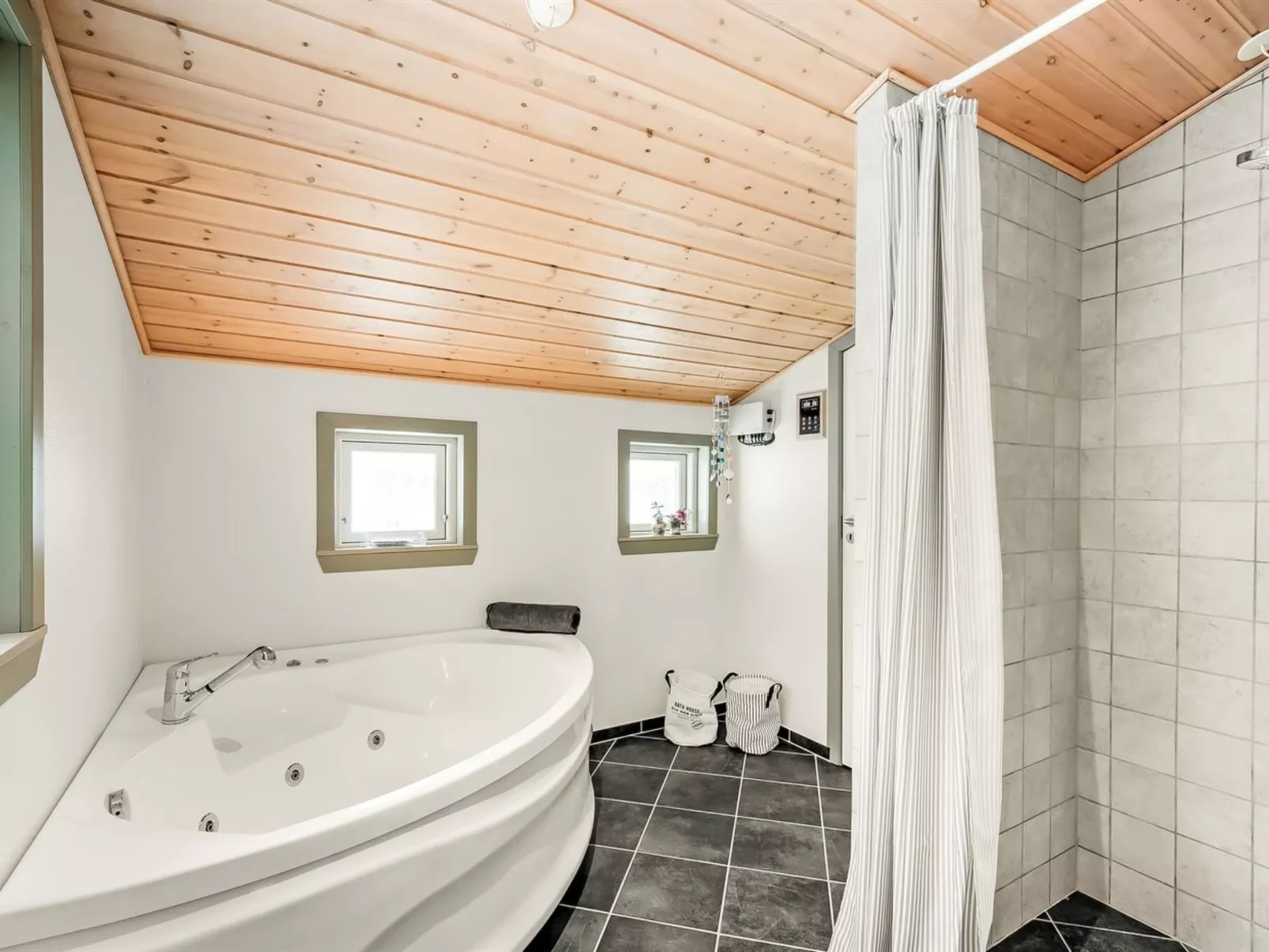 "Kai" - 500m to the fjord-Binnen