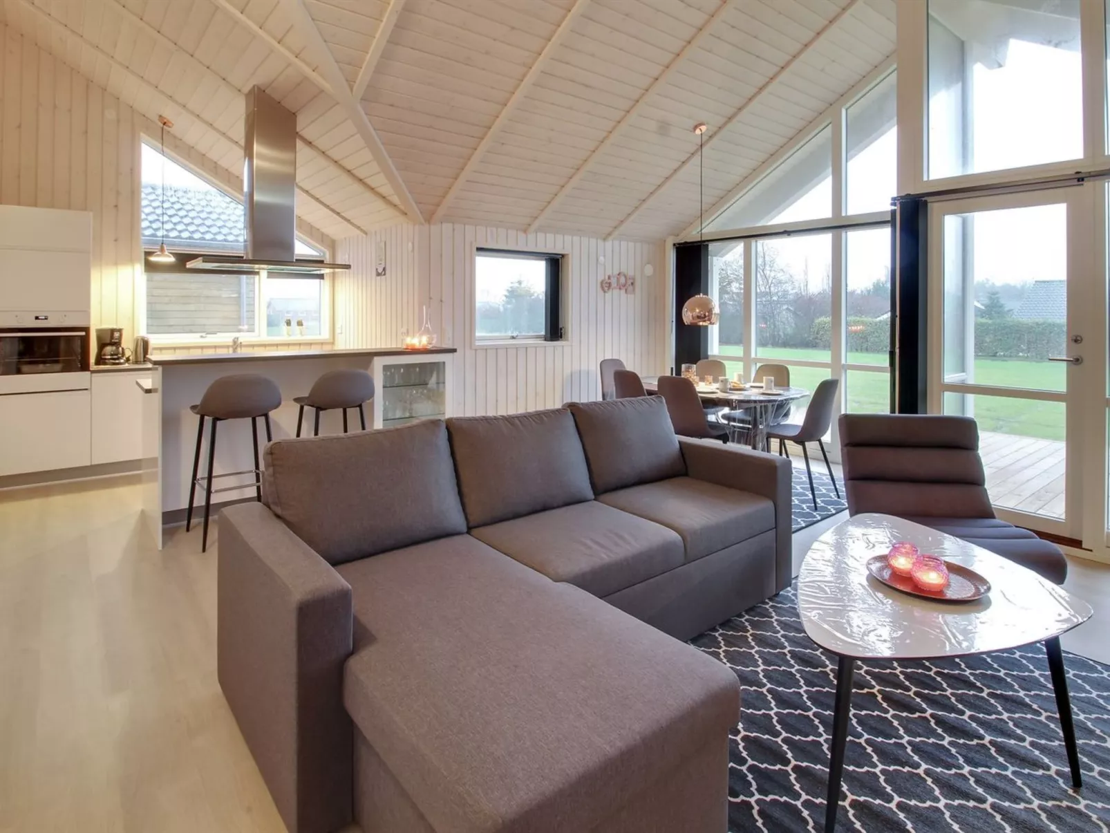 "Gertrude" - 1.1km to the fjord-Binnen