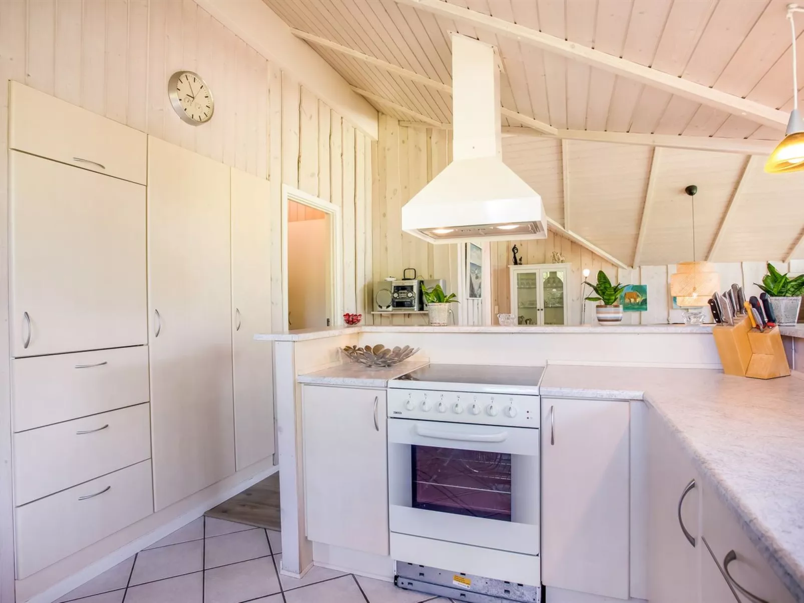 "Isving" - 1.1km to the fjord-Binnen