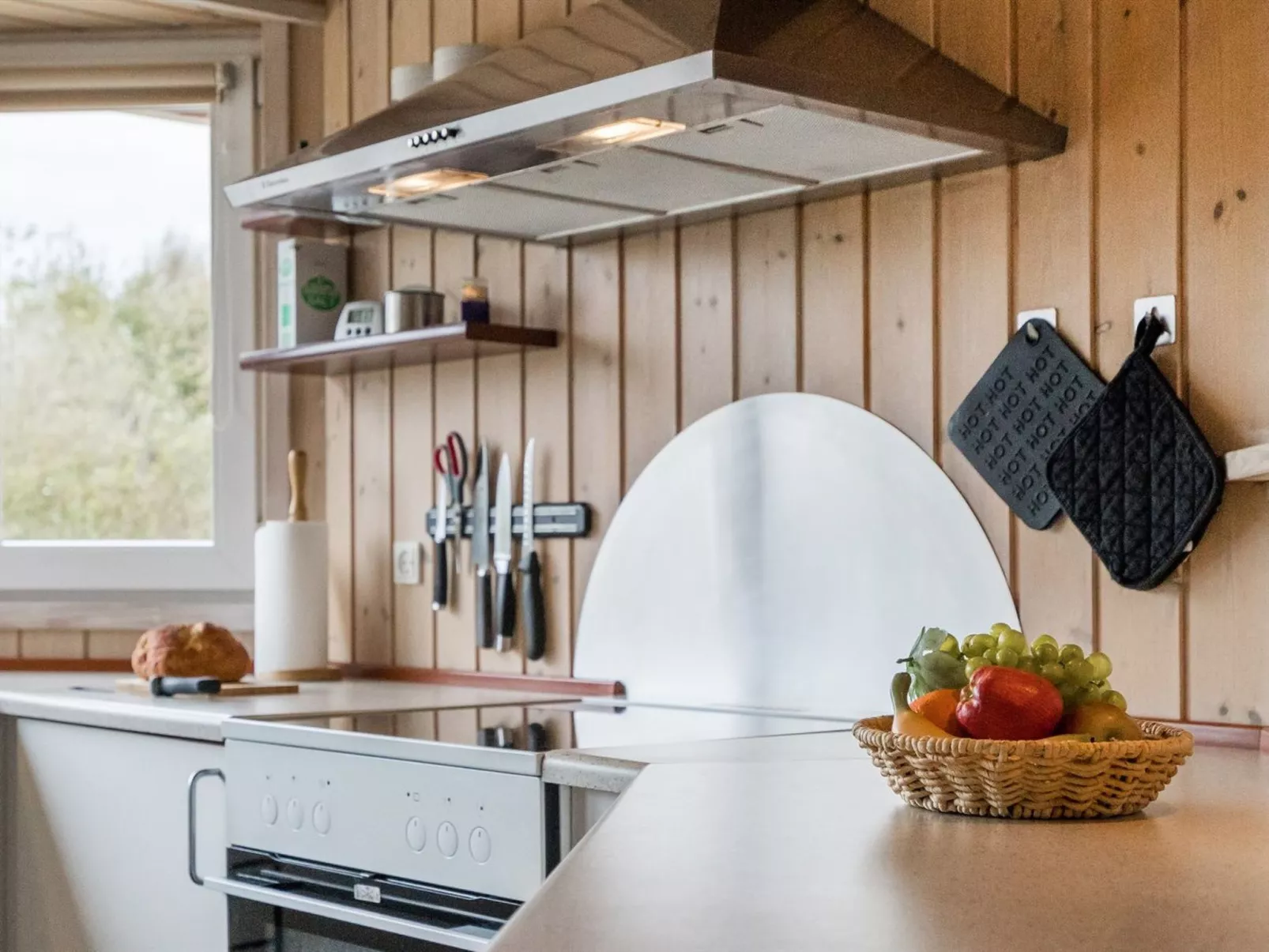 "Elsemarie" - 1.4km to the fjord-Binnen