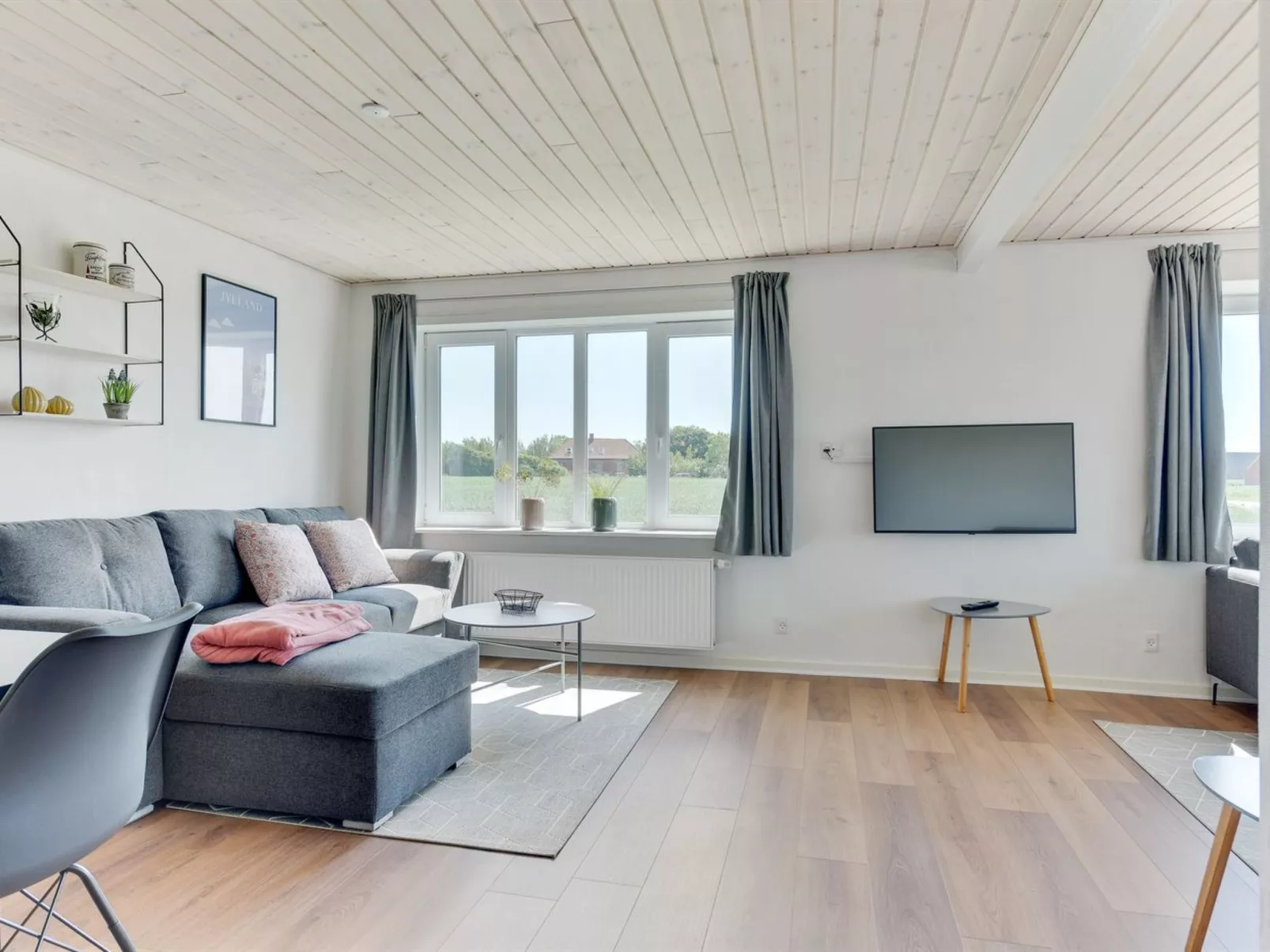 "Iina" - 13km from the sea-Binnen