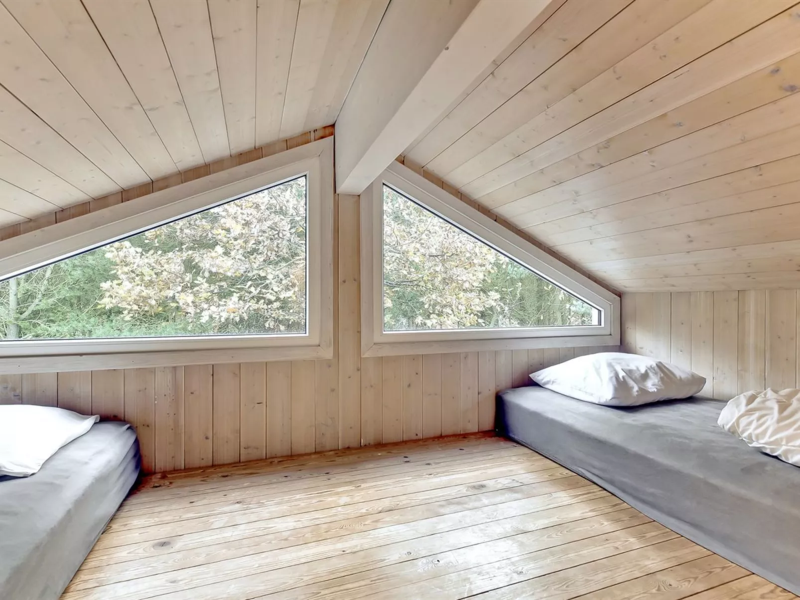 "Luciane" - 2.5km from the sea-Binnen