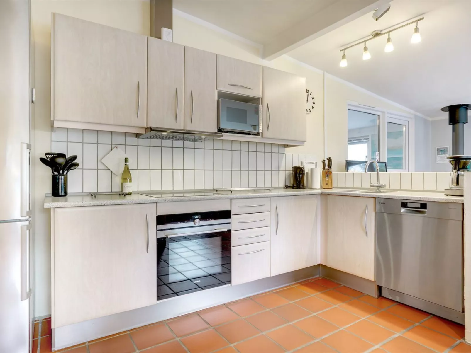 "Lenni" - 700m from the sea-Binnen