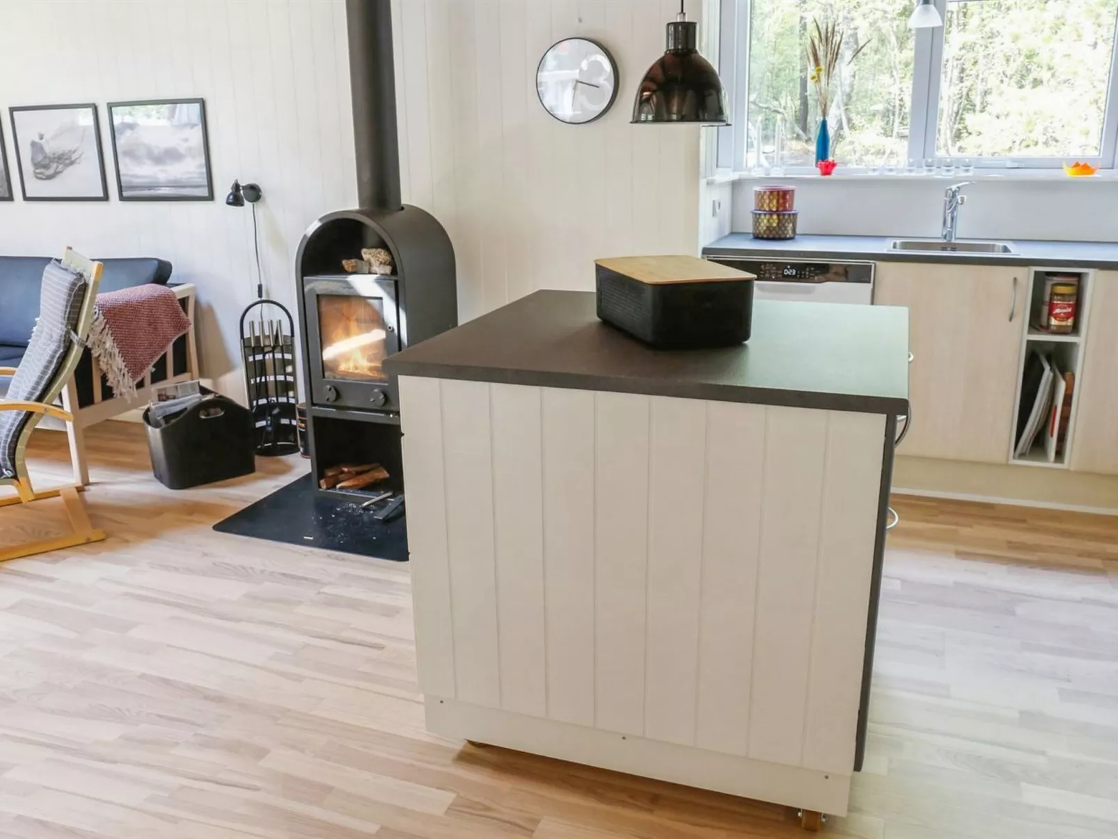 "Lisa" - 650m from the sea-Binnen