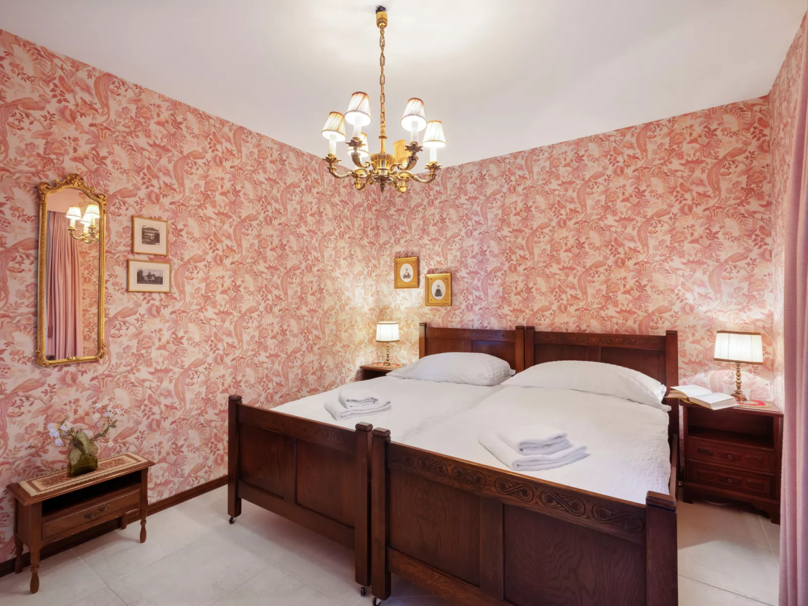 Marigny Dent-Blanche 9-8-Binnen