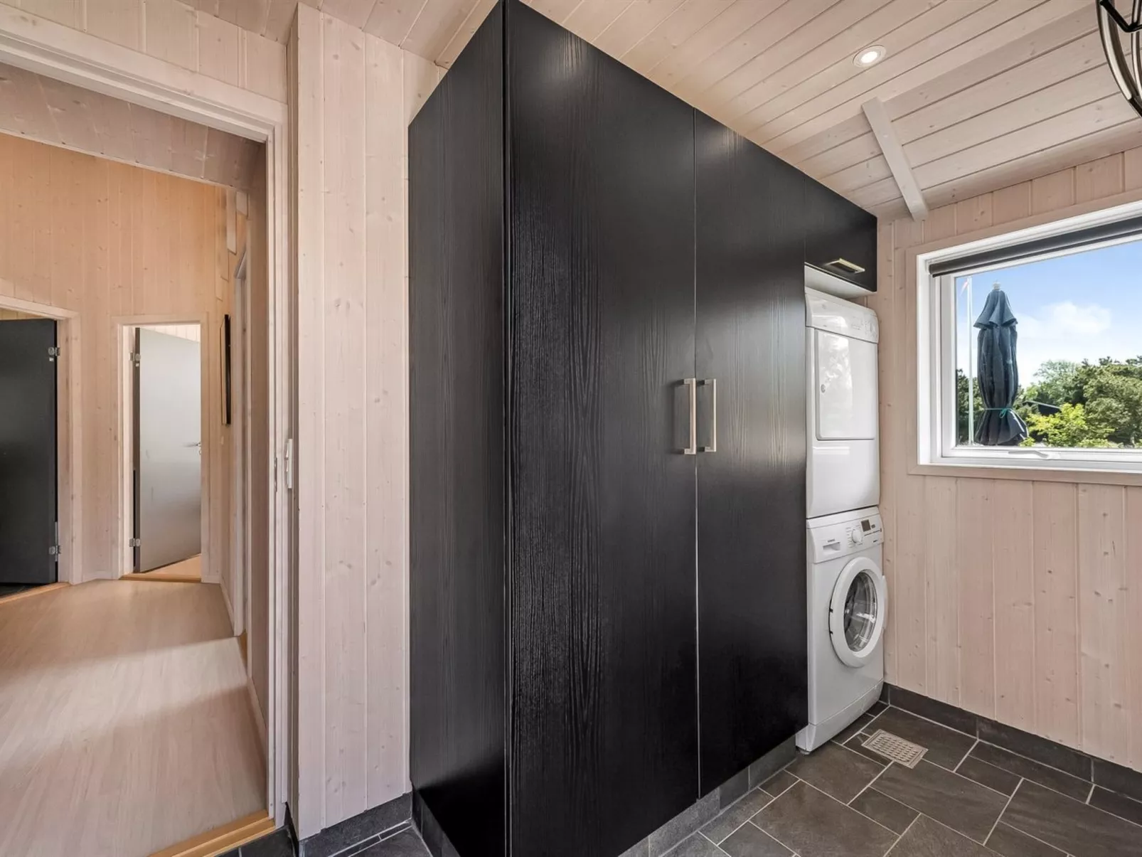 "Elina" - 600m from the sea-Binnen