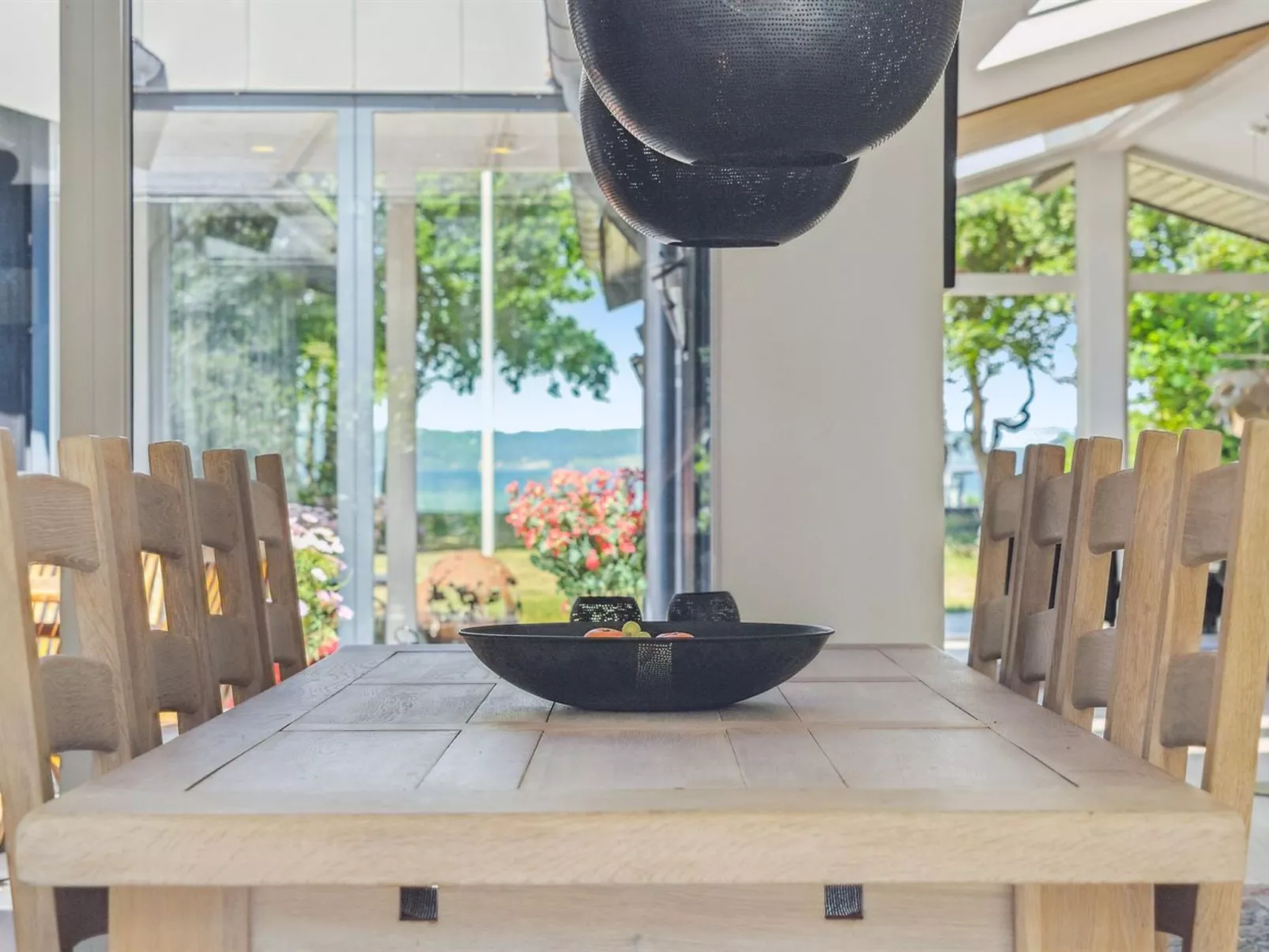 "Kennet" - 30m from the sea-Binnen