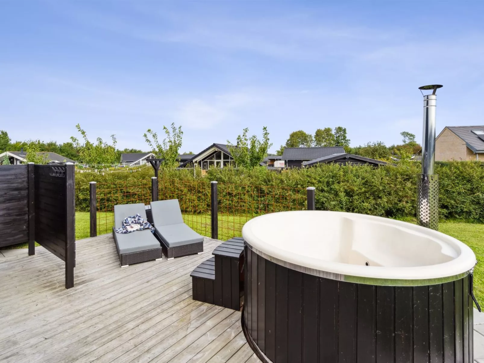 "Amdi" - 700m from the sea-Buiten