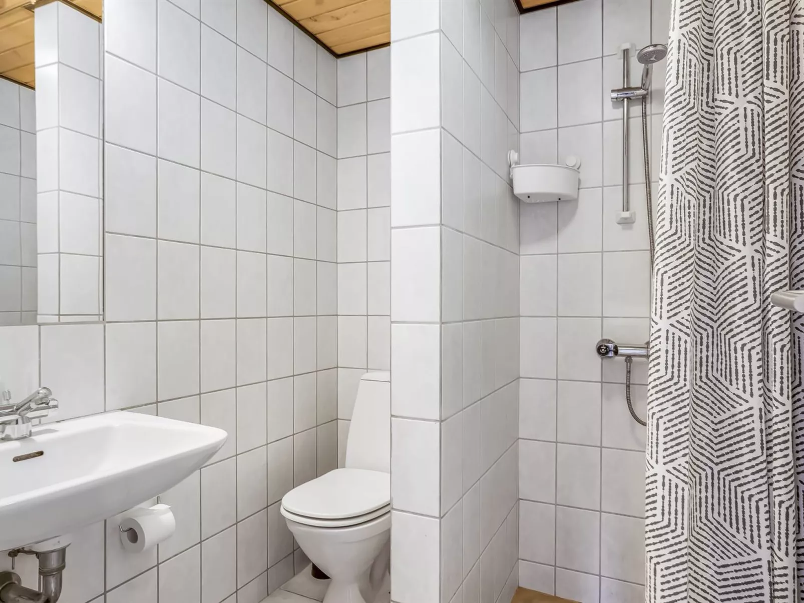 "Iida" - 100m from the sea-Binnen