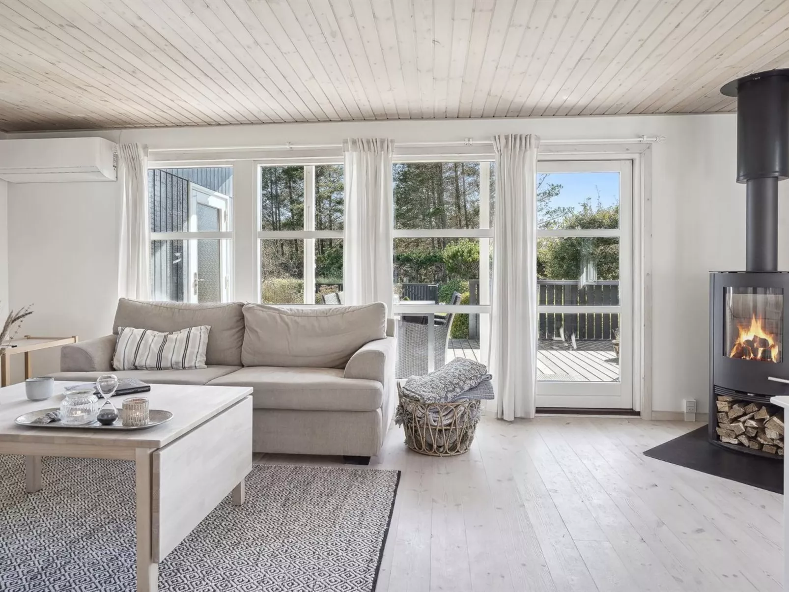 "Ofelia" - 2.5km from the sea-Binnen