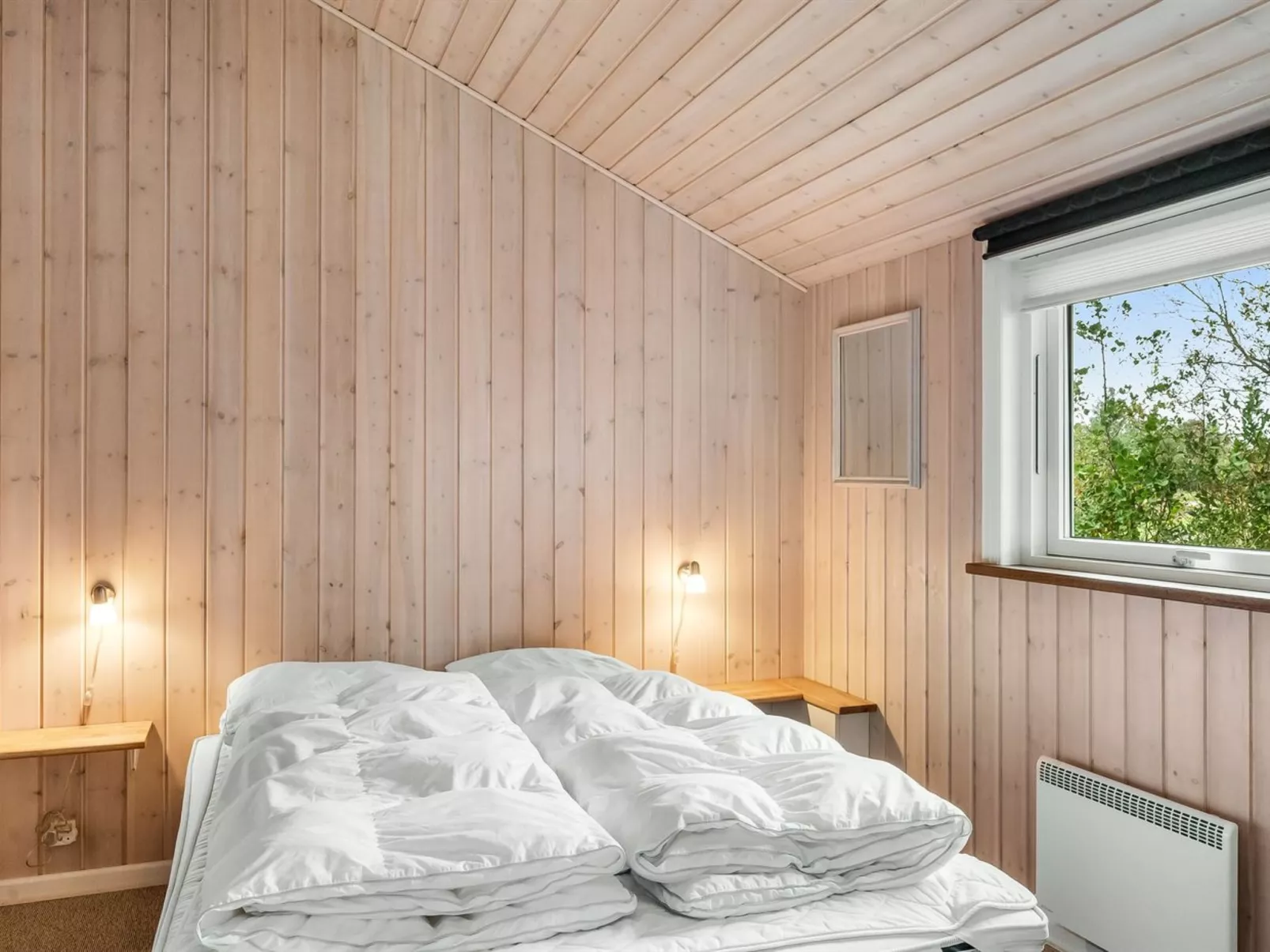 "Lillemor" - 800m to the fjord-Binnen