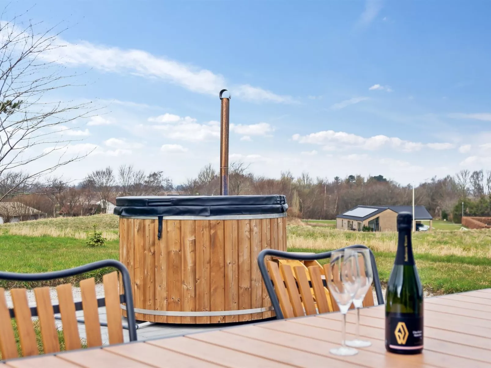 "Ferdine" - 1.5km from the sea-Buiten