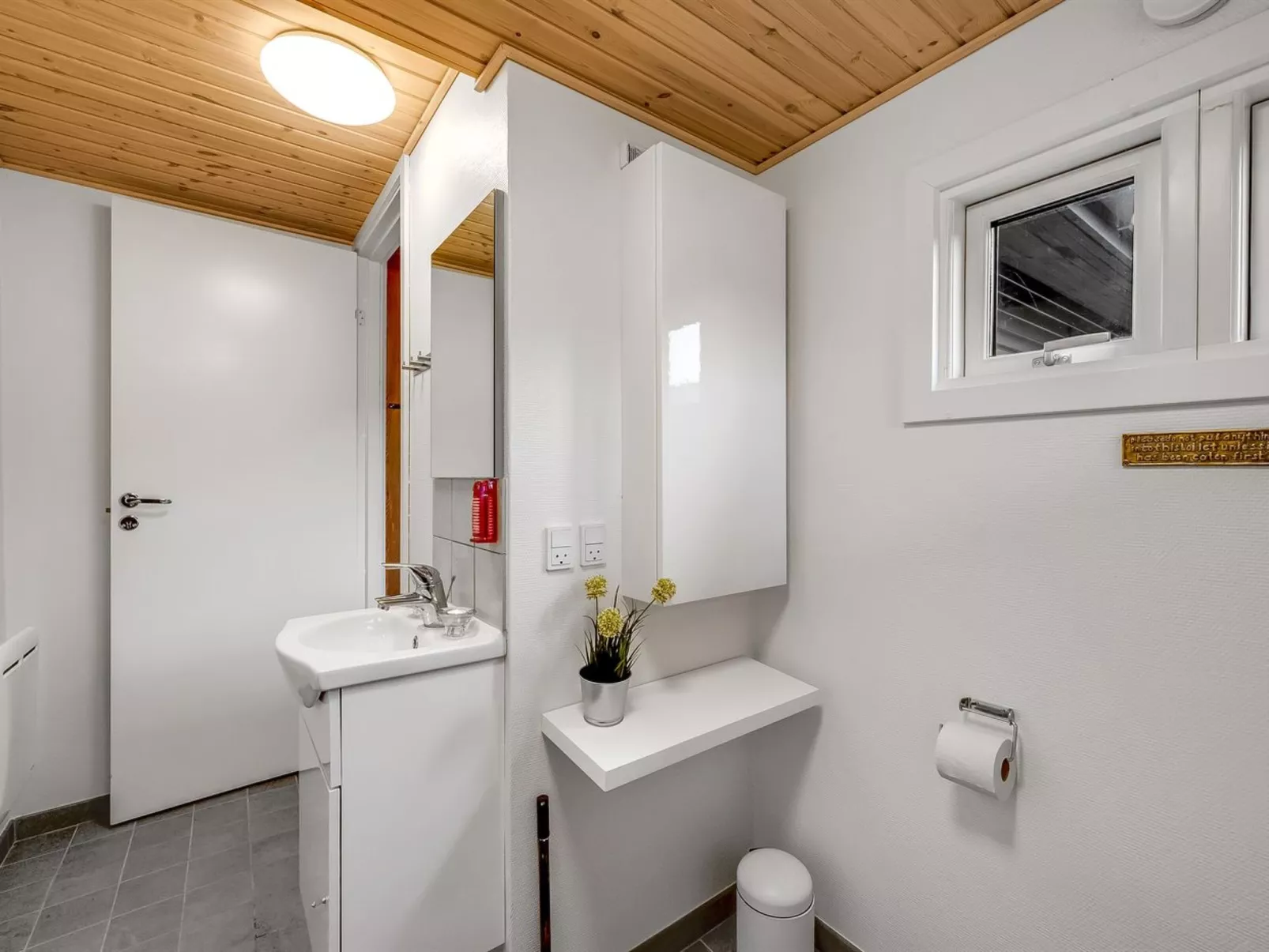 "Fifi" - 200m to the fjord-Binnen