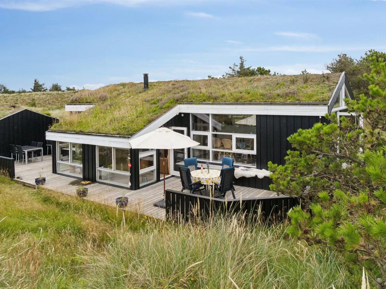 "Hrefna" - 500m from the sea-Buiten