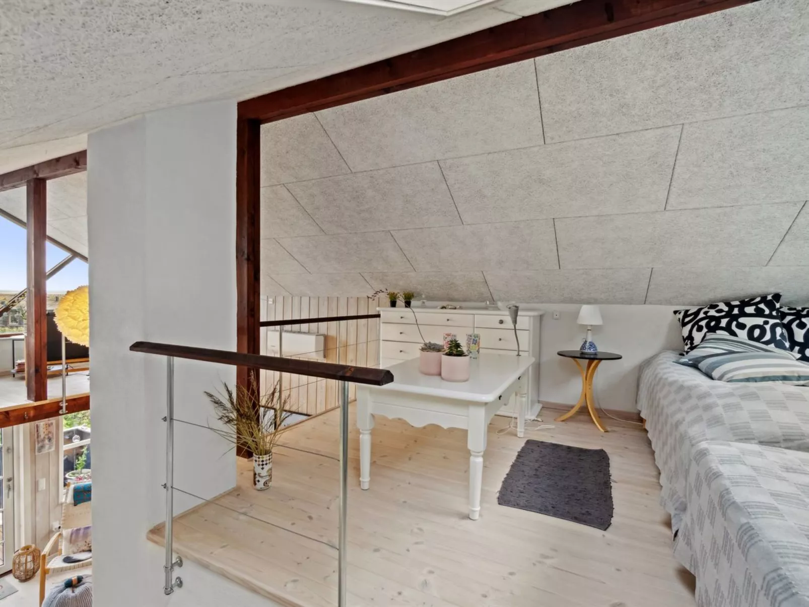 "Benni" - 75m to the fjord-Binnen