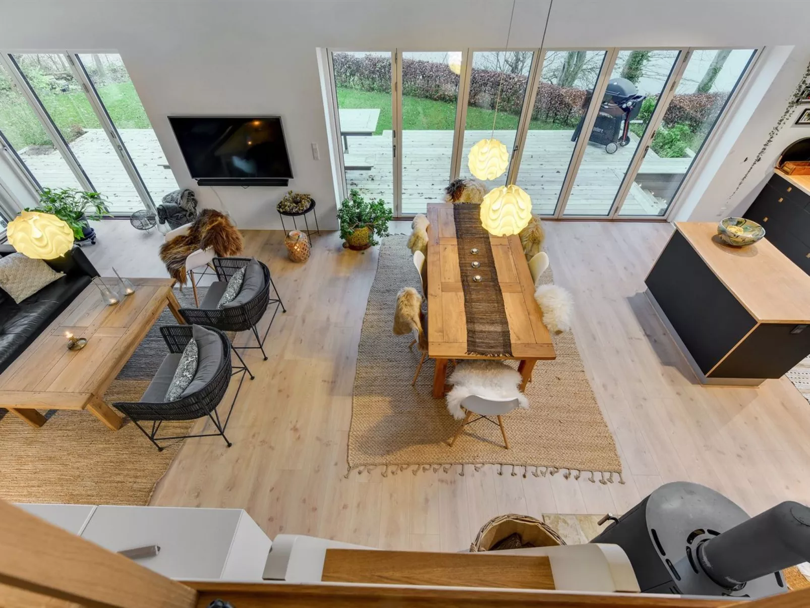 "Lika" - 25m to the fjord-Buiten