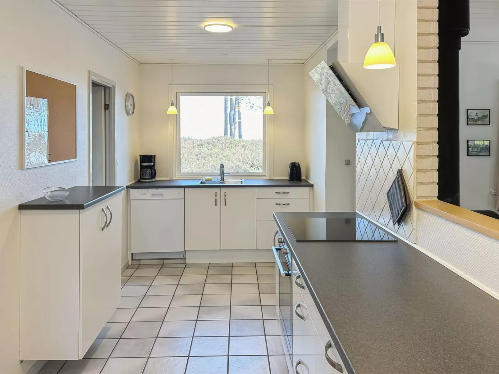 "Sanela" - 25m from the sea-Binnen