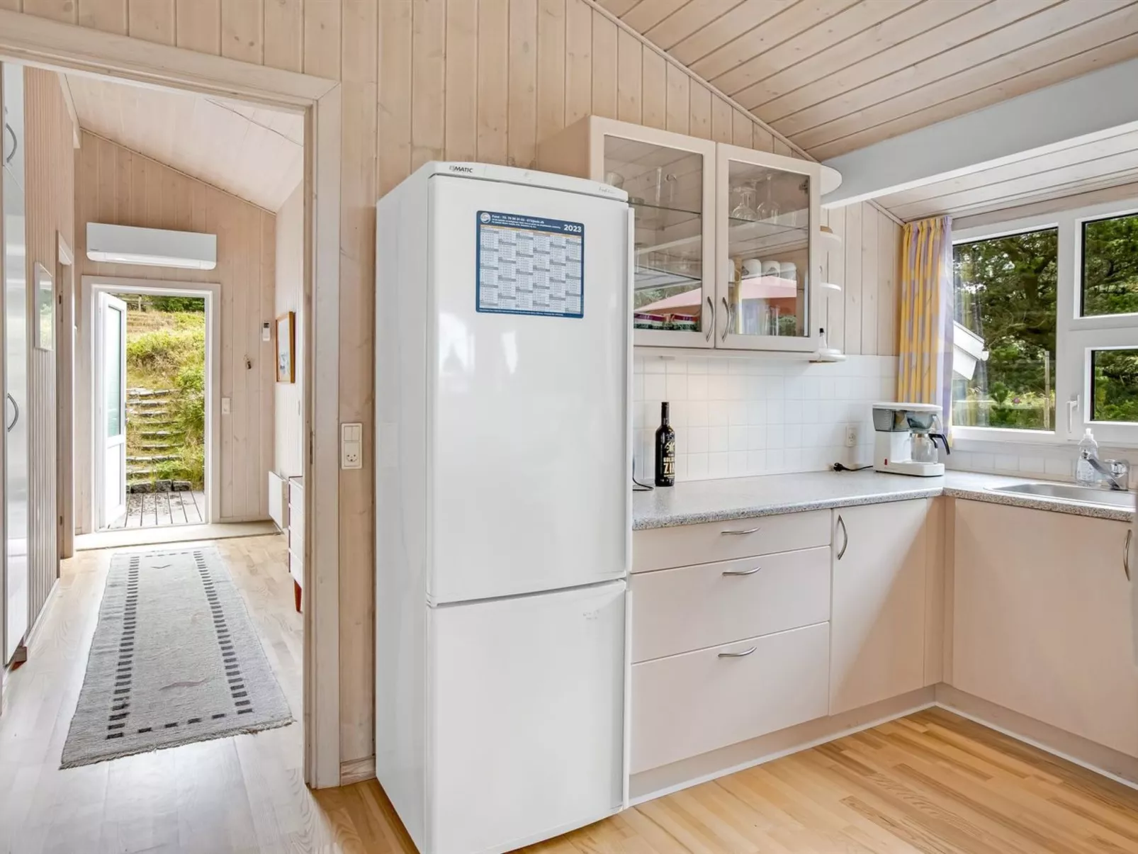 "Tineke" - 800m from the sea-Binnen