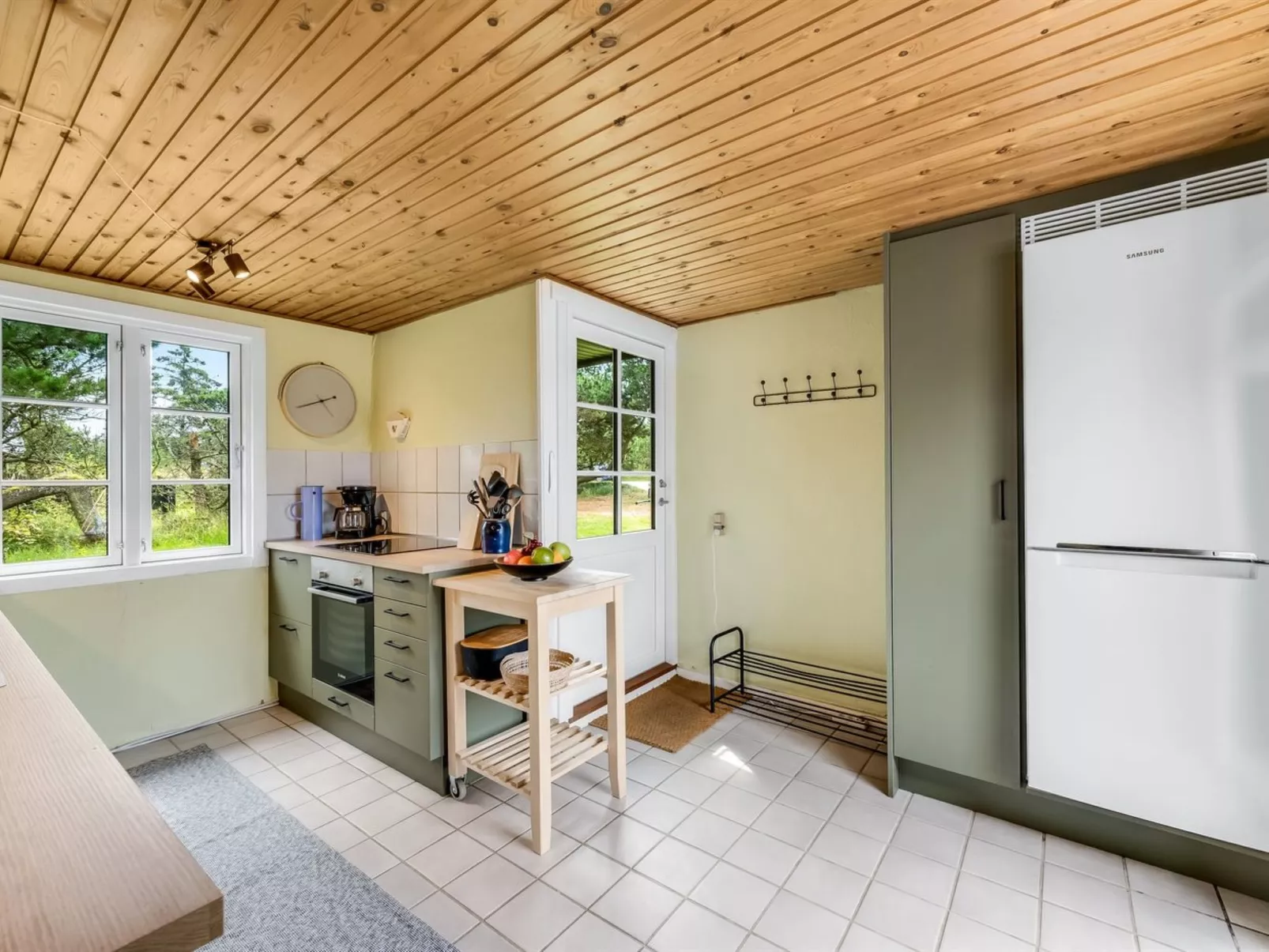 "Ljuba" - 700m from the sea-Binnen