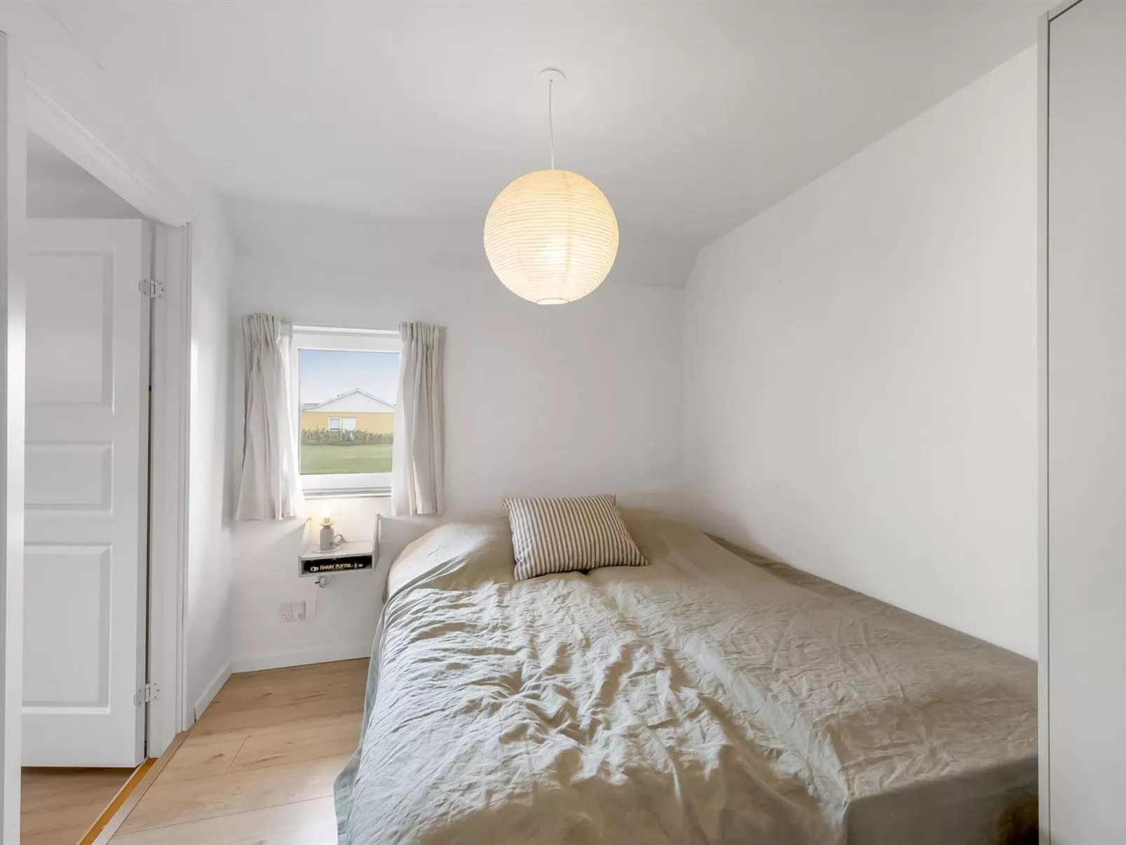 "Hermine" -  from the sea-Binnen