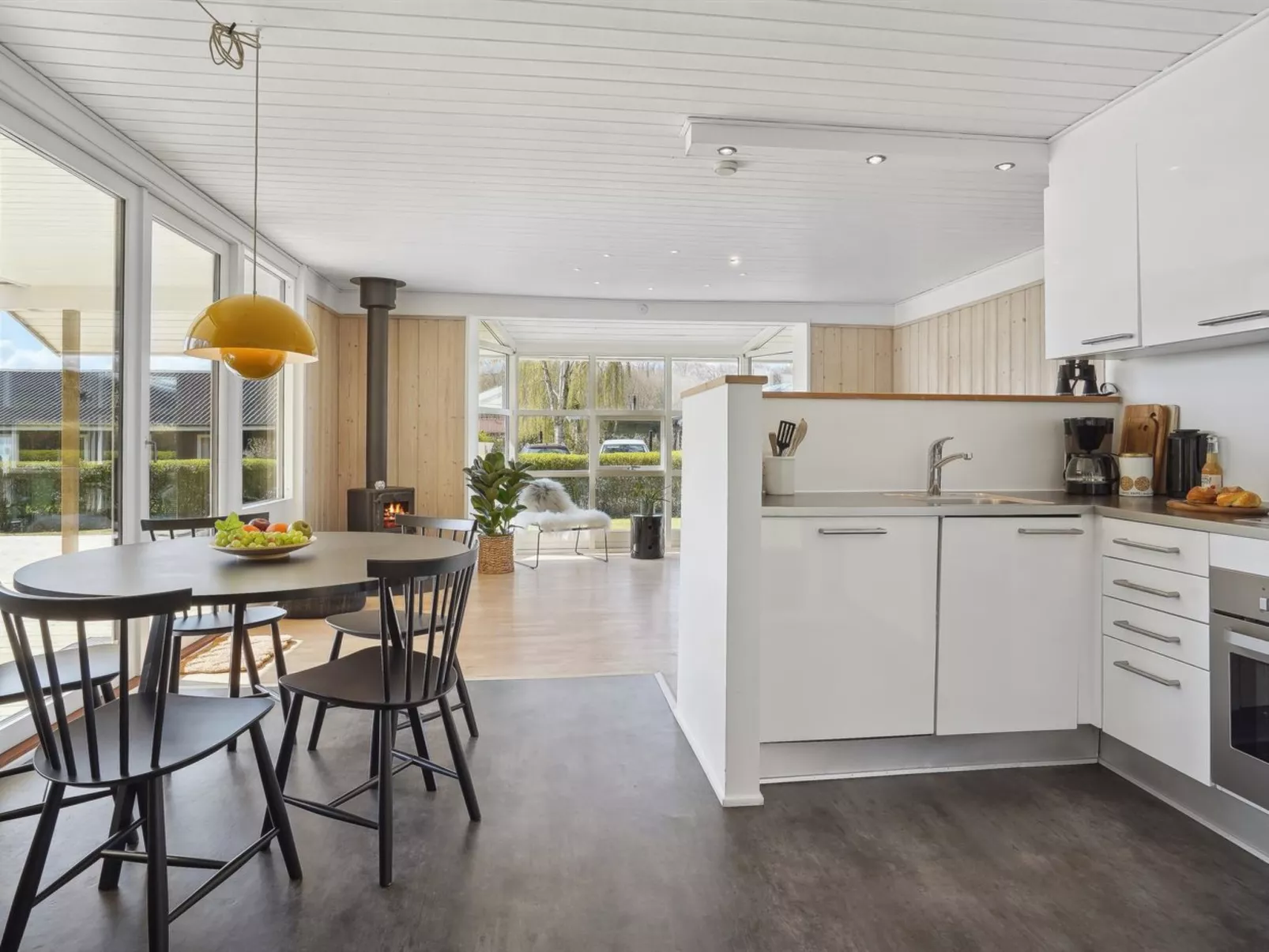 "Arnetta" - 150m from the sea-Binnen