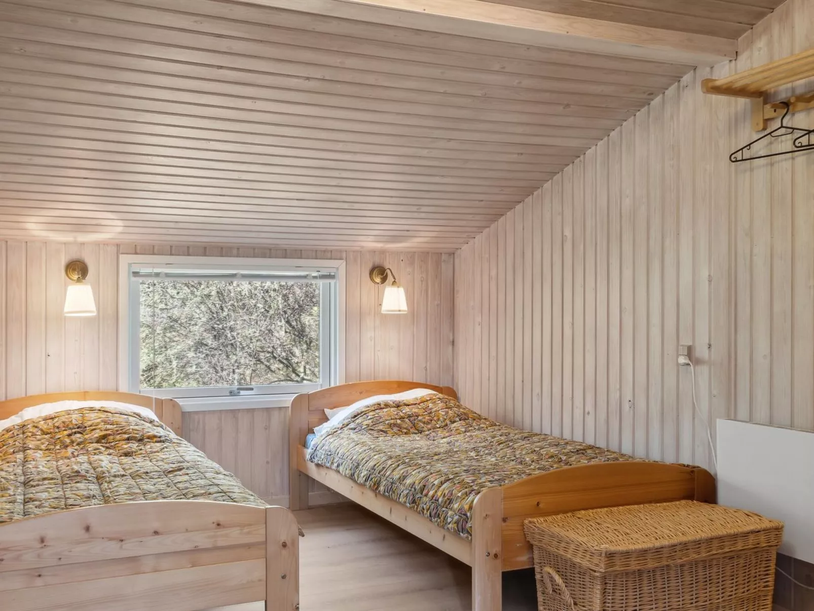 "Gisella" - 200m from the sea-Binnen