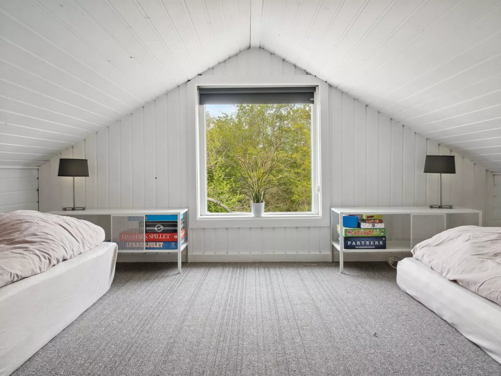 "Reidar" - 600m from the sea-Binnen