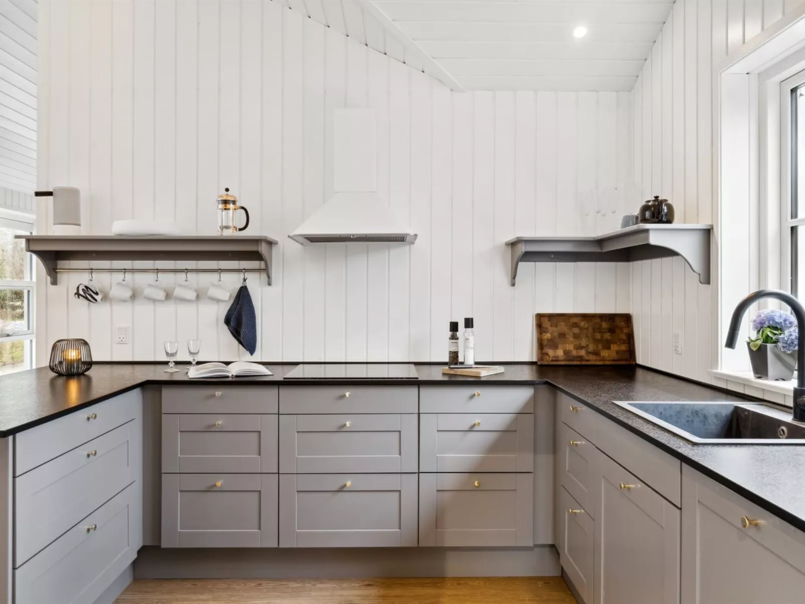 "Loviisa" - 850m from the sea-Binnen