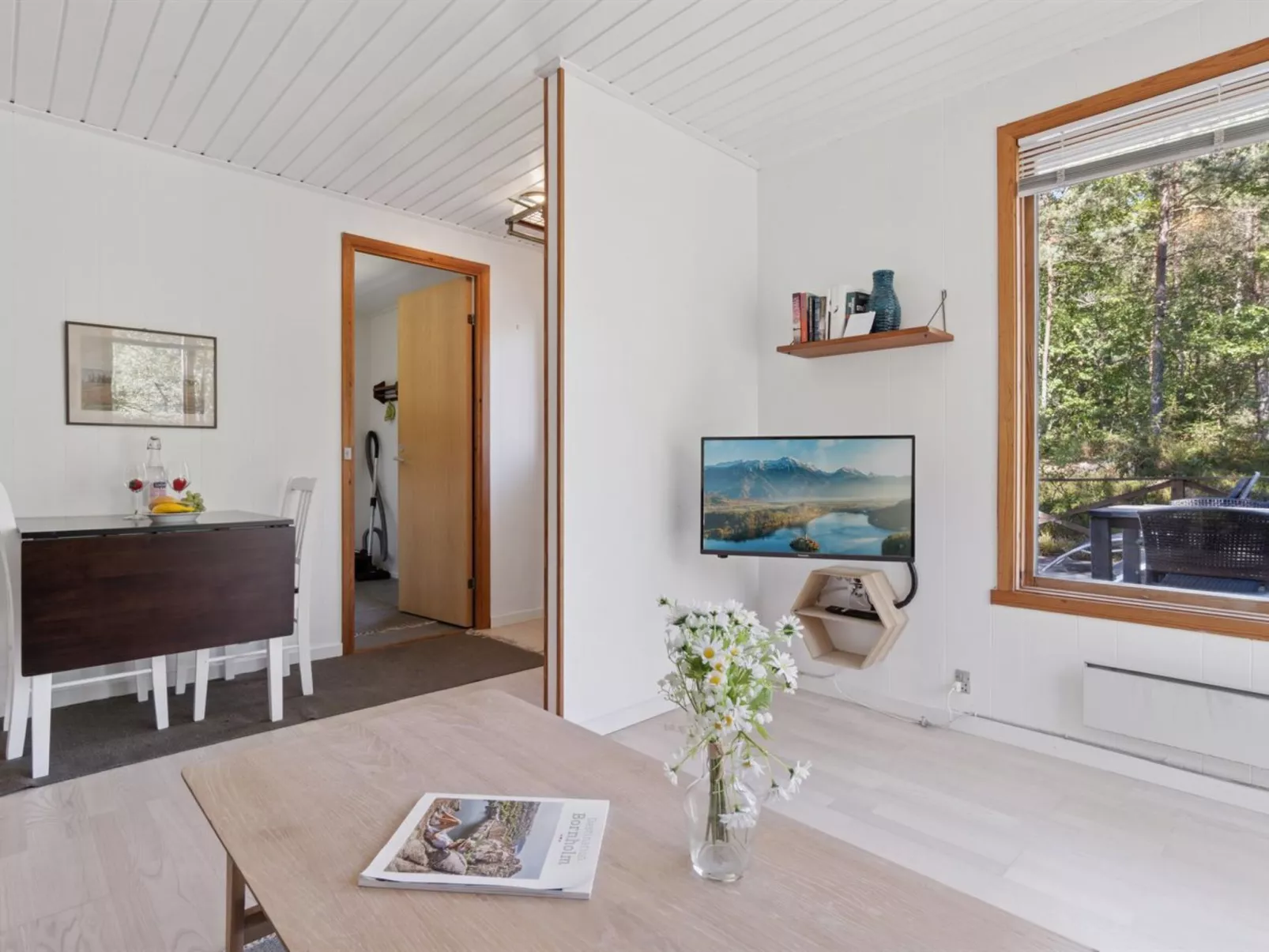 "Fredsine" - 1.2km from the sea-Binnen