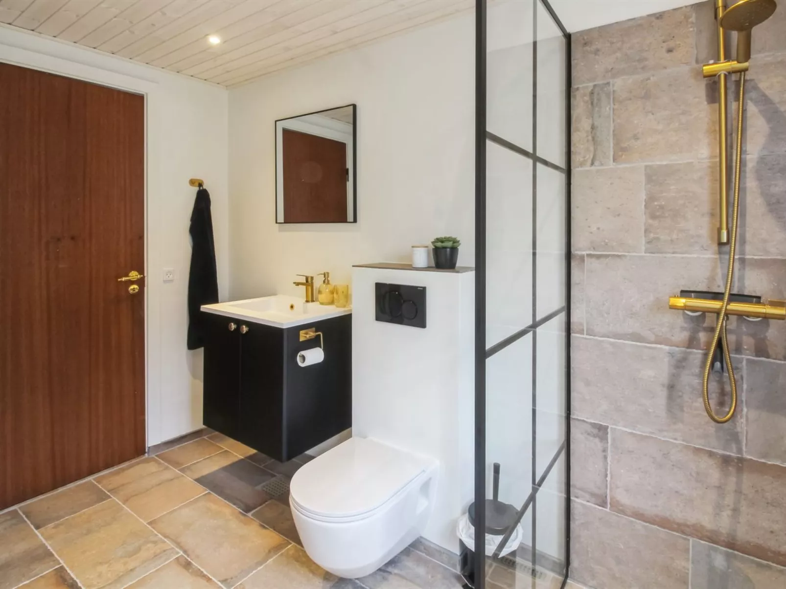 &quot;Hila&quot;-Binnen