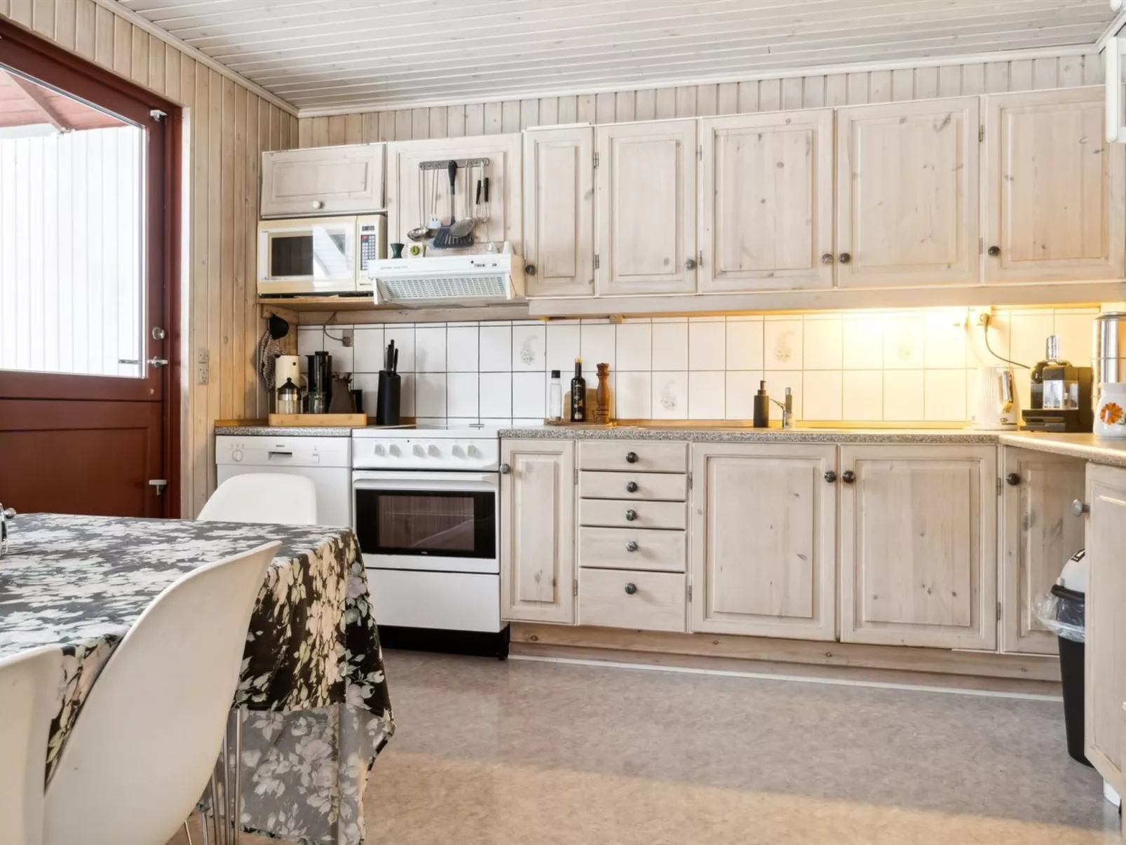 "Soti" - 350m from the sea-Binnen