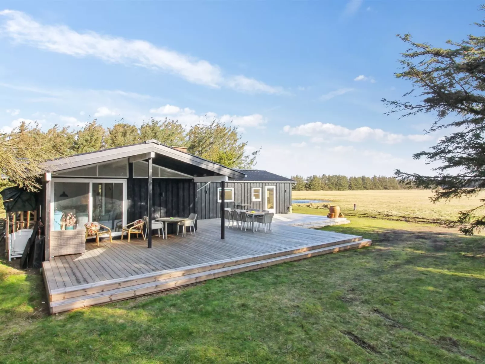 "Tuukka" - 350m from the sea-Buiten