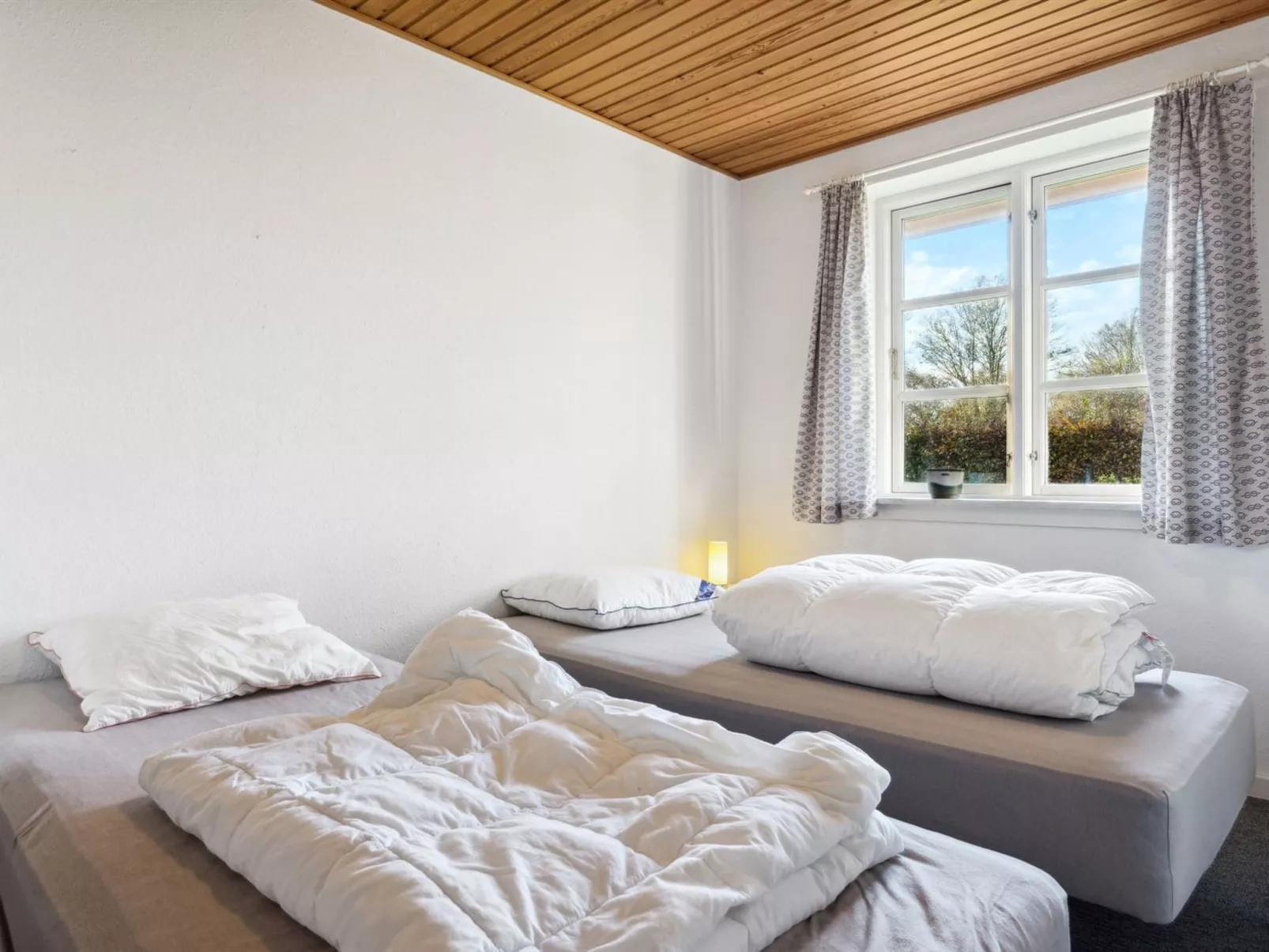 "Sebine" - 800m from the sea-Binnen