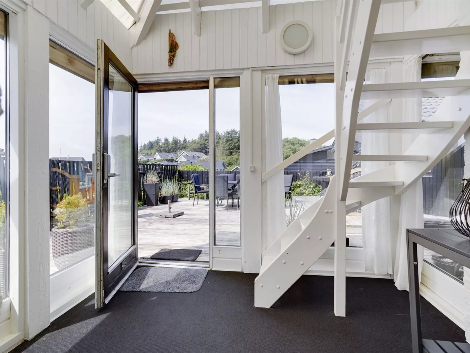 "Solfrid" - 150m from the sea-Binnen