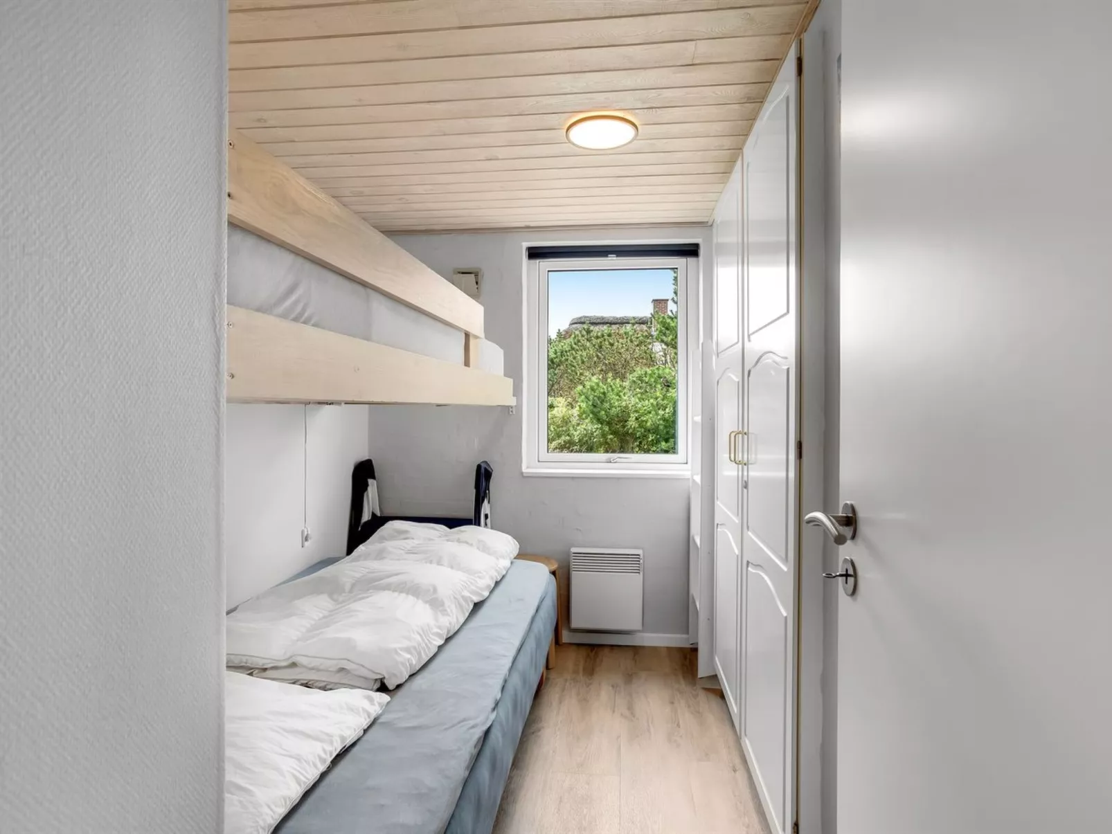 "Dirtje" - 200m from the sea-Binnen